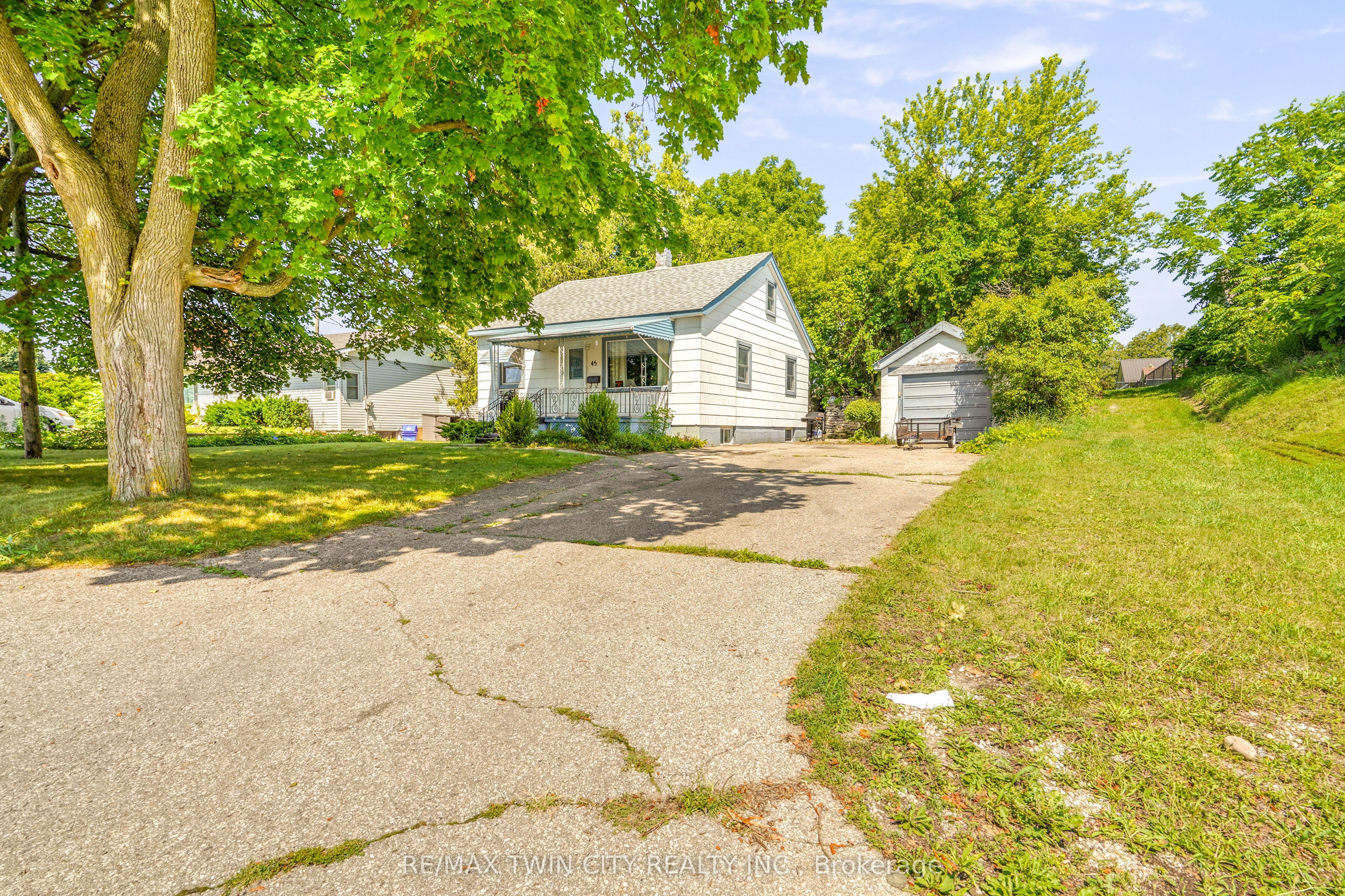 45 Wellington Street, Brant, ON N3L 1T2