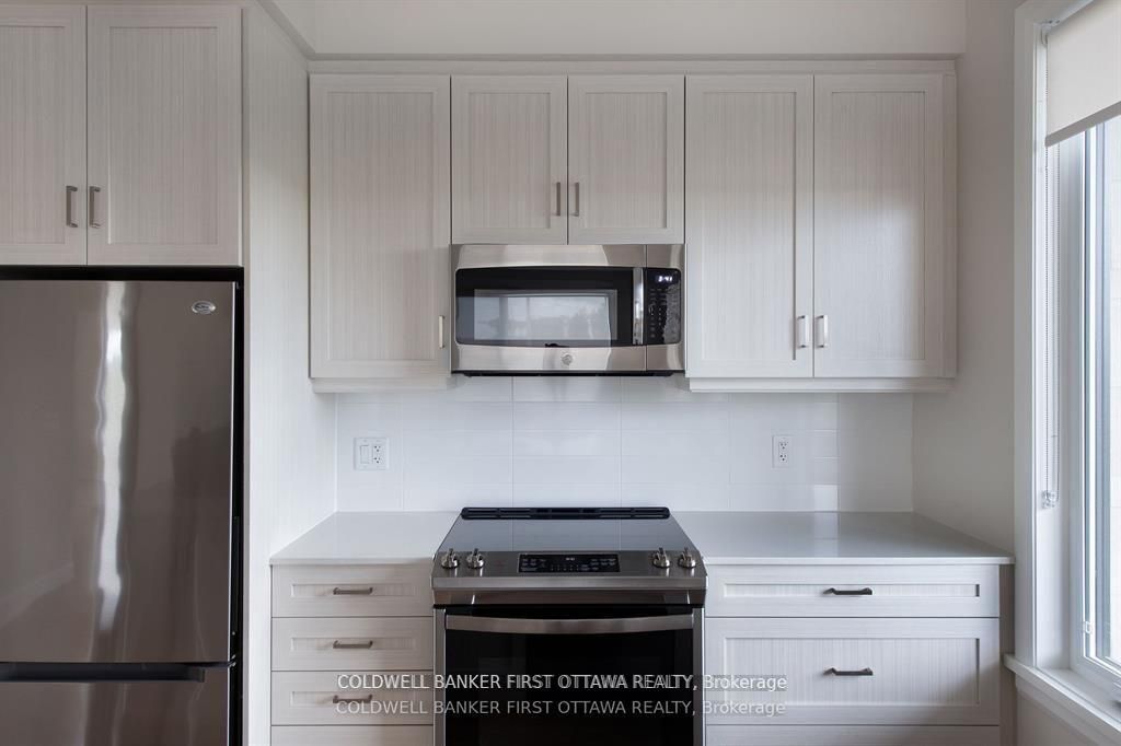 130 BOUNDSTONE Way 105, Kanata, ON K2T 0M7 photo 3