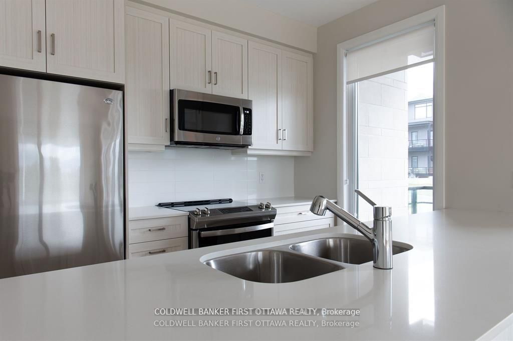 130 BOUNDSTONE Way 105, Kanata, ON K2T 0M7 photo 4