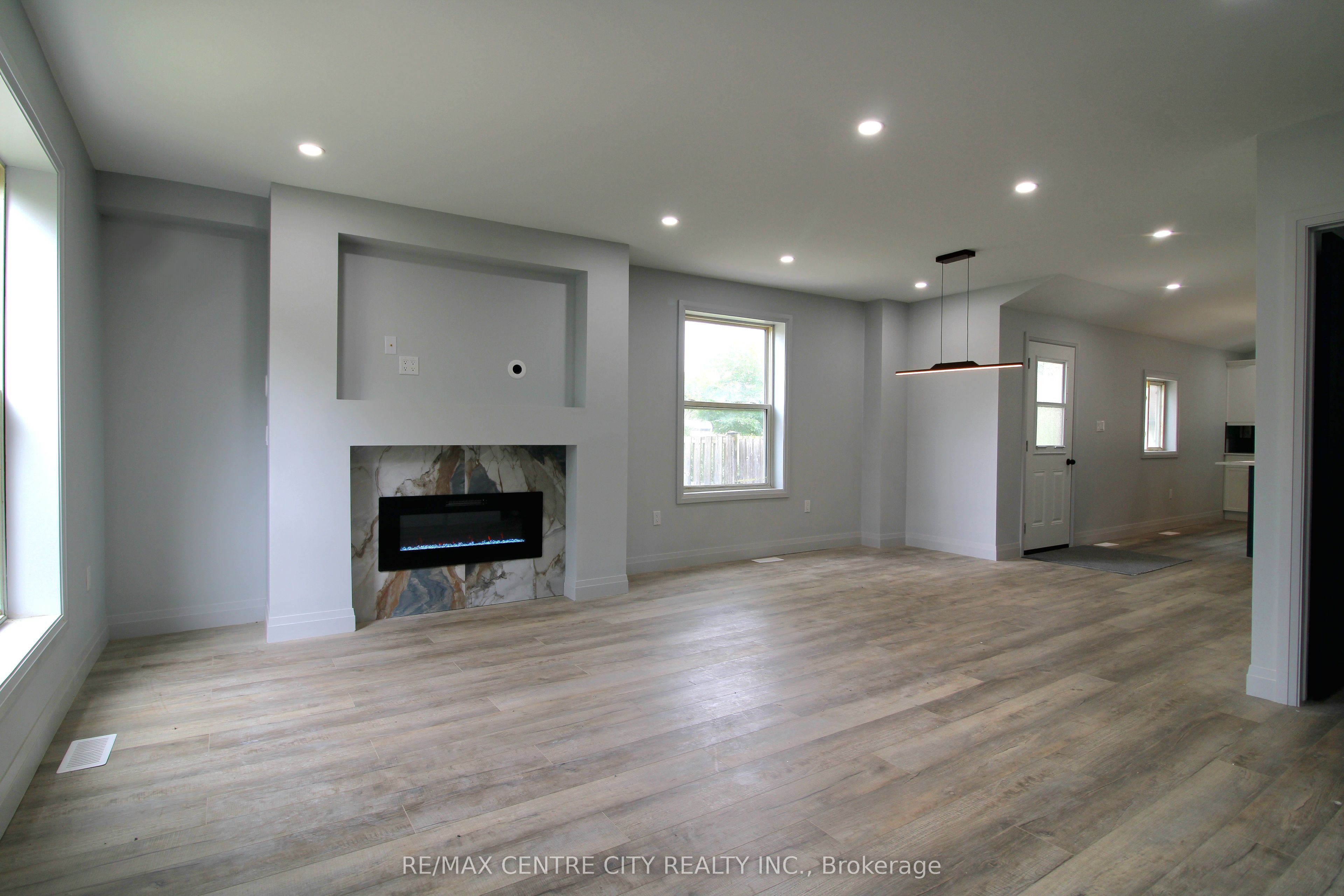 118 Delaware Street, London East, ON N5Z 2N5 photo 2