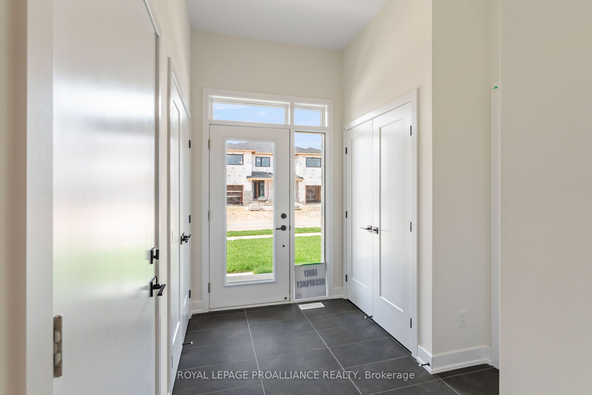 1043 Moore Street, Brockville, ON K6V 0H1 photo 4
