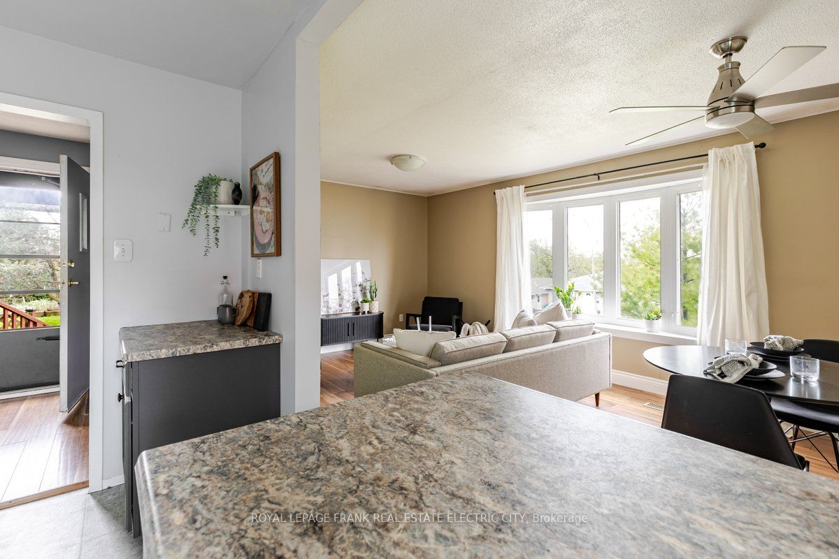 293 Welsh Street, Peterborough, ON K9H 1K8 photo 5