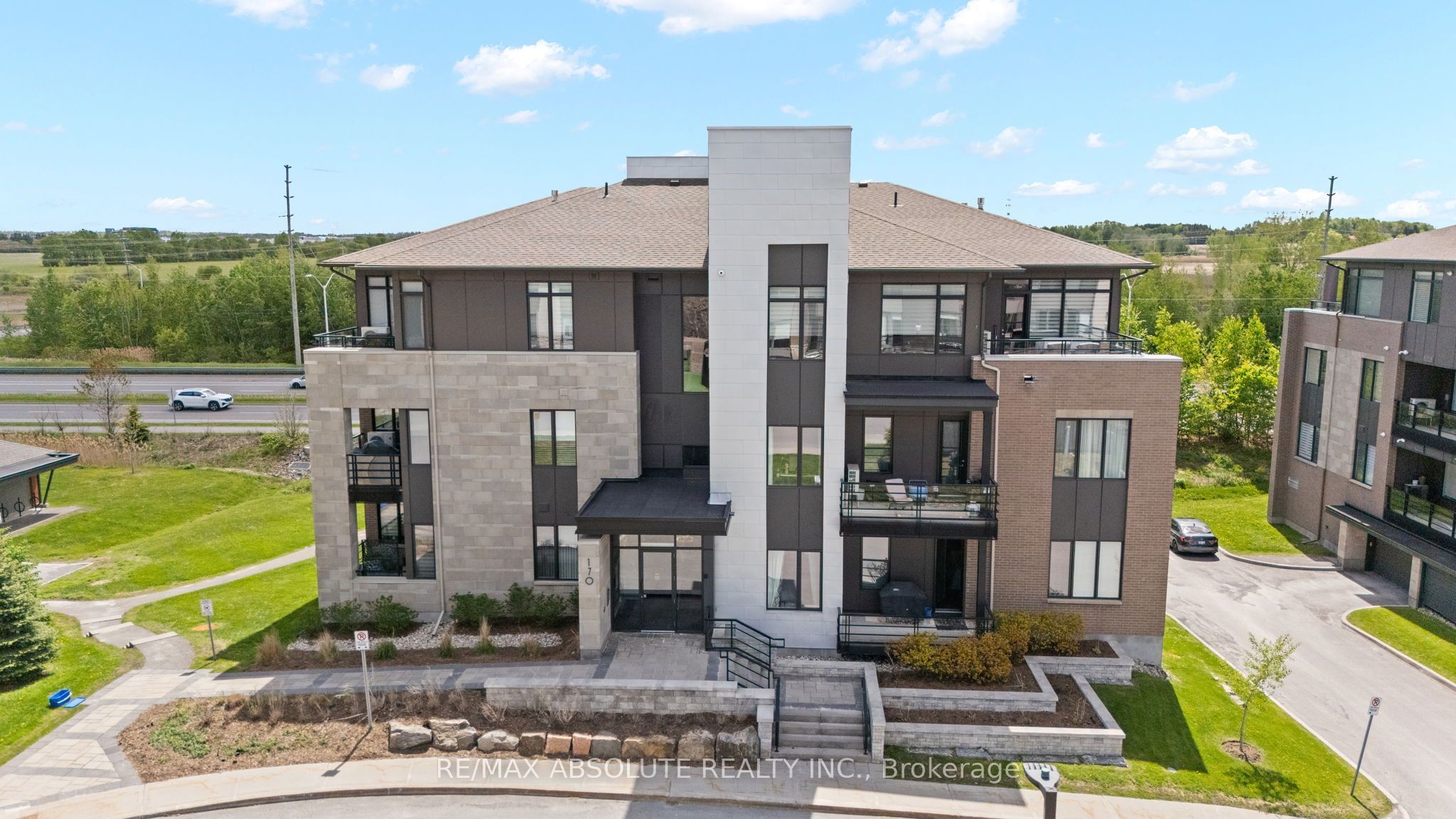 170 Boundstone Way 304, Kanata, ON K2T 0M8