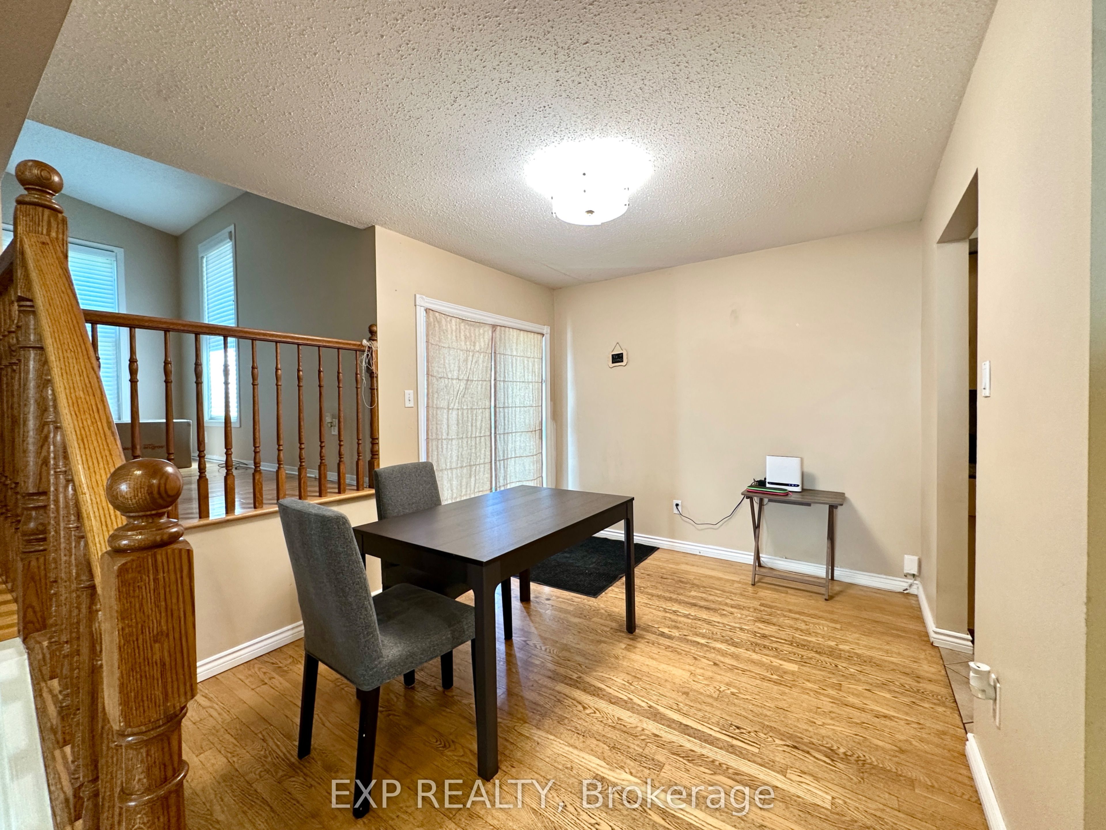 35 Barra Avenue, Kanata, ON K2L 2R9 photo 5