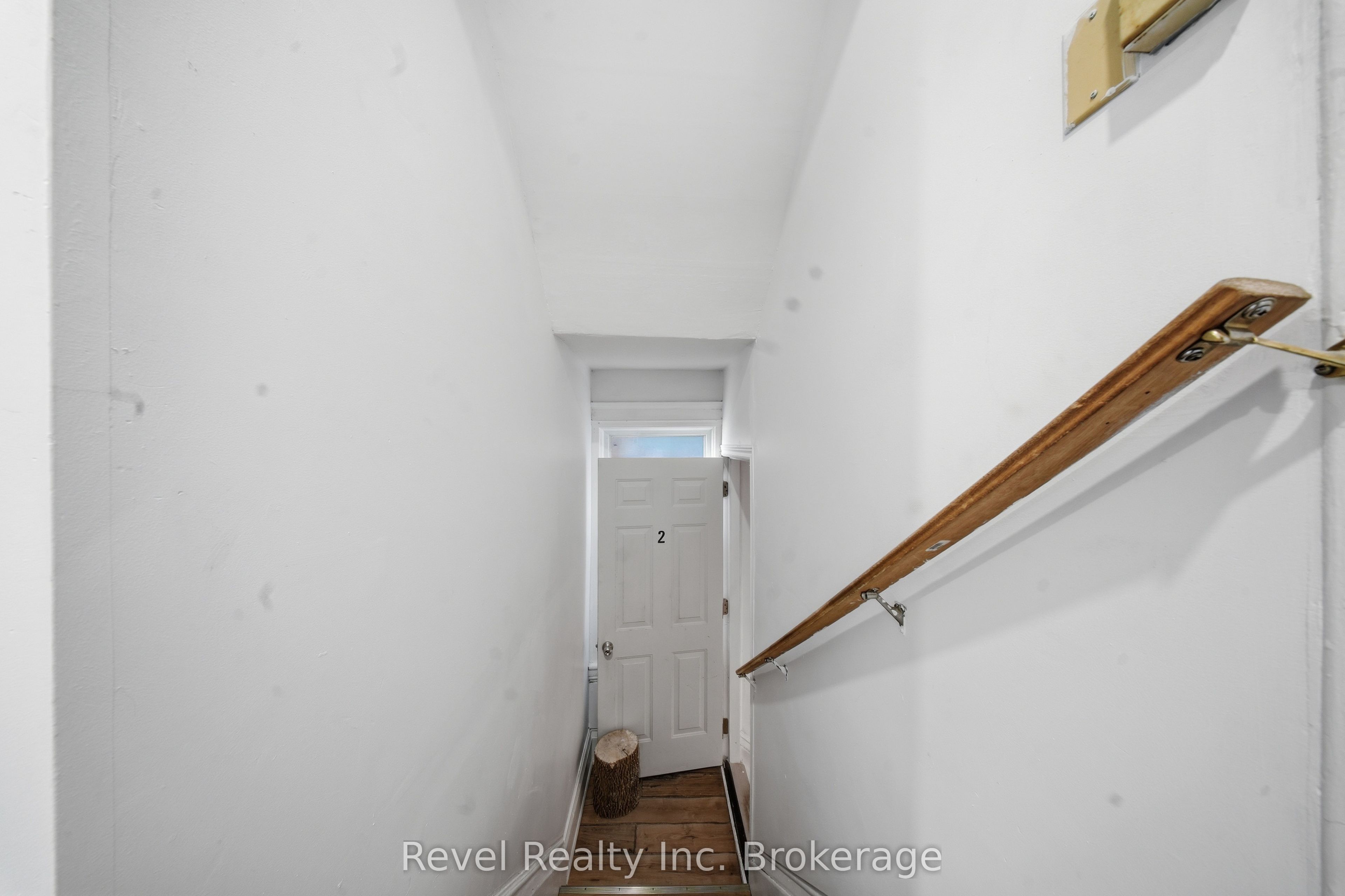 517 Fisher Street S, North Bay, ON P1B 2E4 photo 2