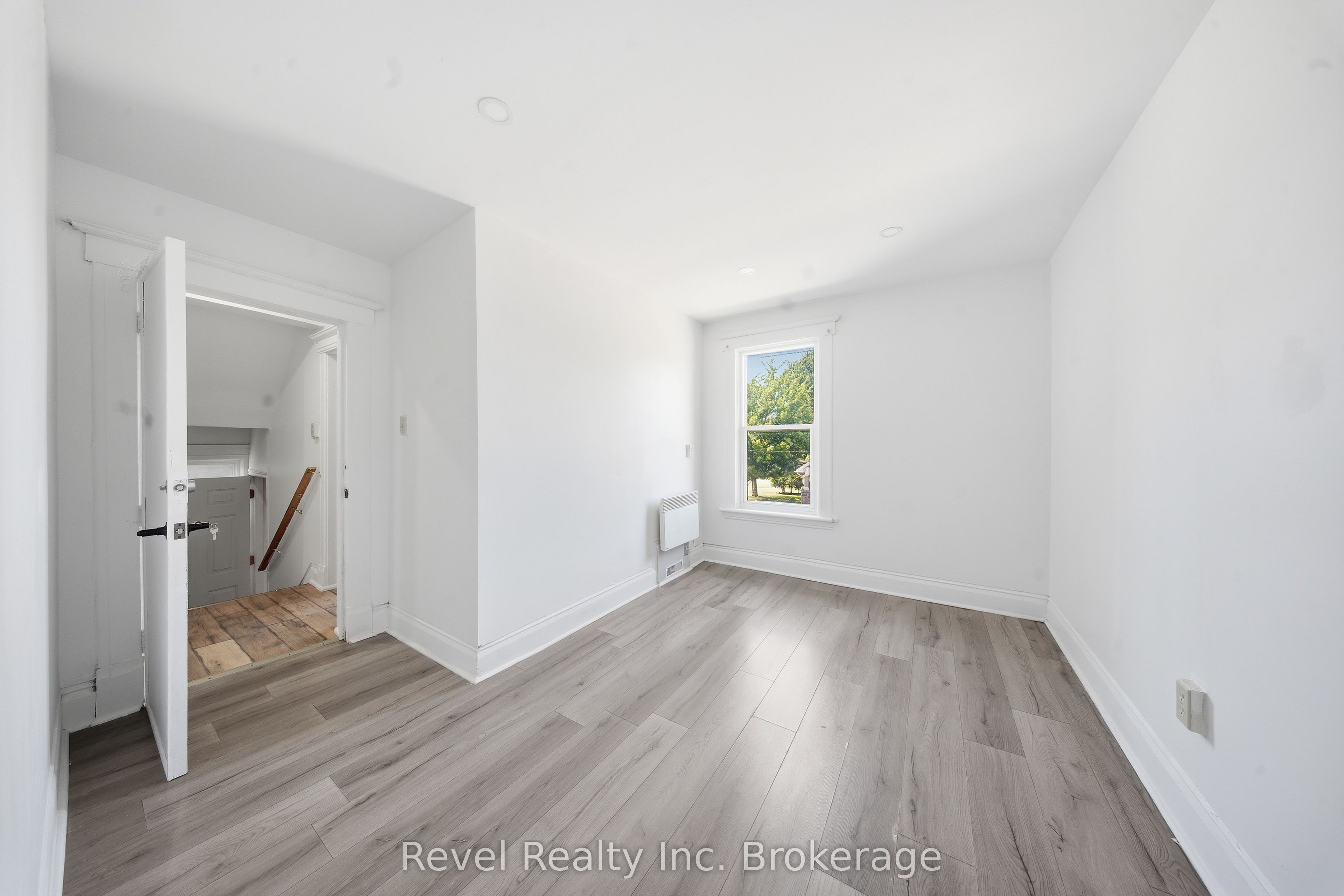 517 Fisher Street S, North Bay, ON P1B 2E4 photo 5