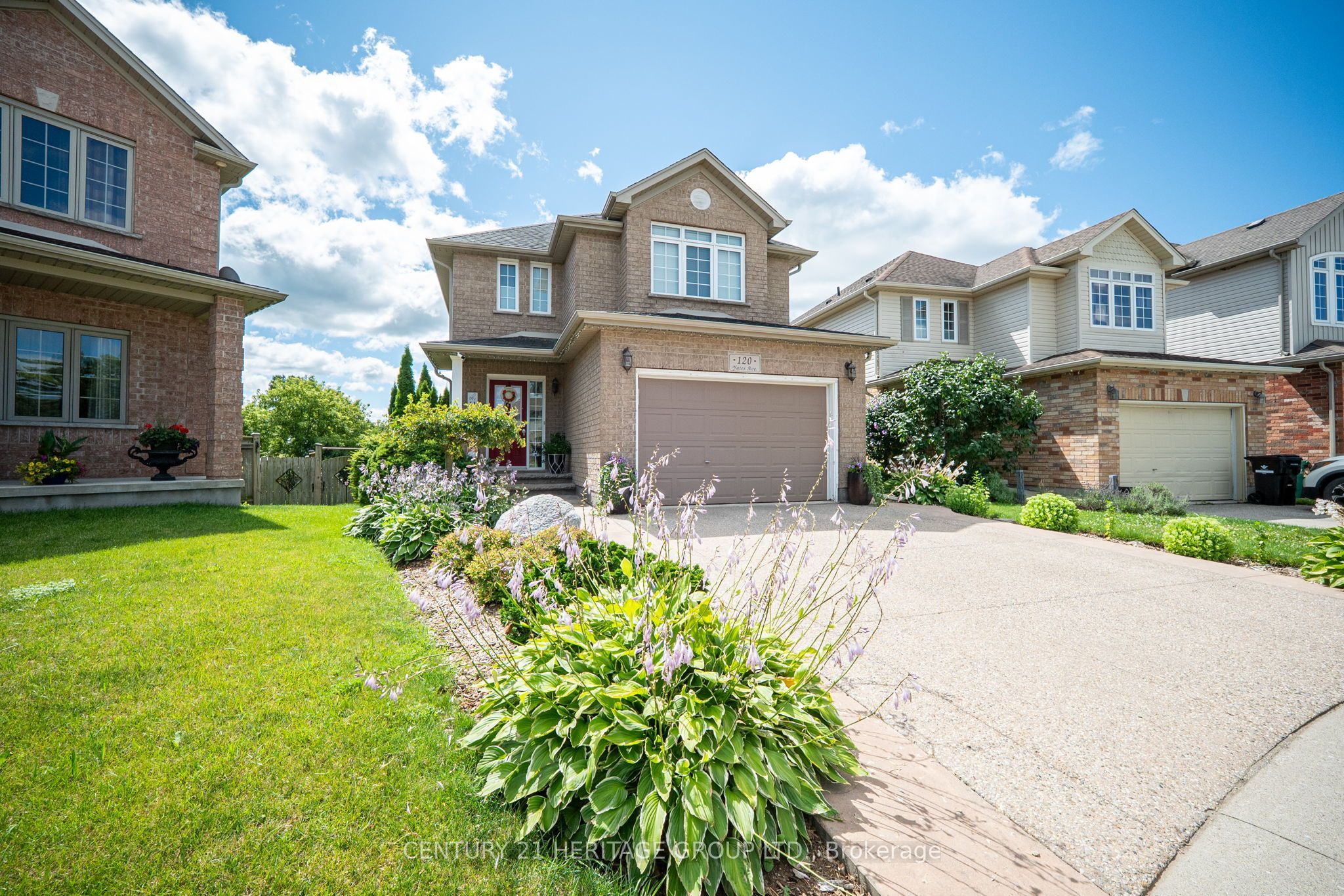 120 Yates Avenue, Cambridge, ON N1P 0A4 photo 2
