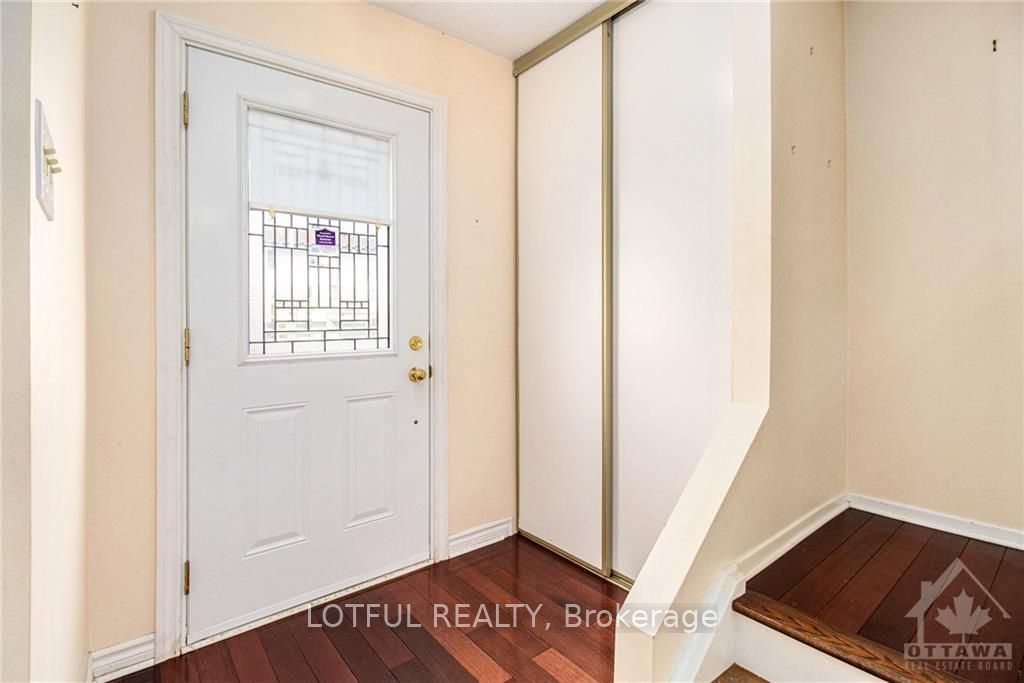 75 DALEHURST Drive A, Tanglewood - Grenfell Glen - Pineglen, ON K2G 3V1 photo 3