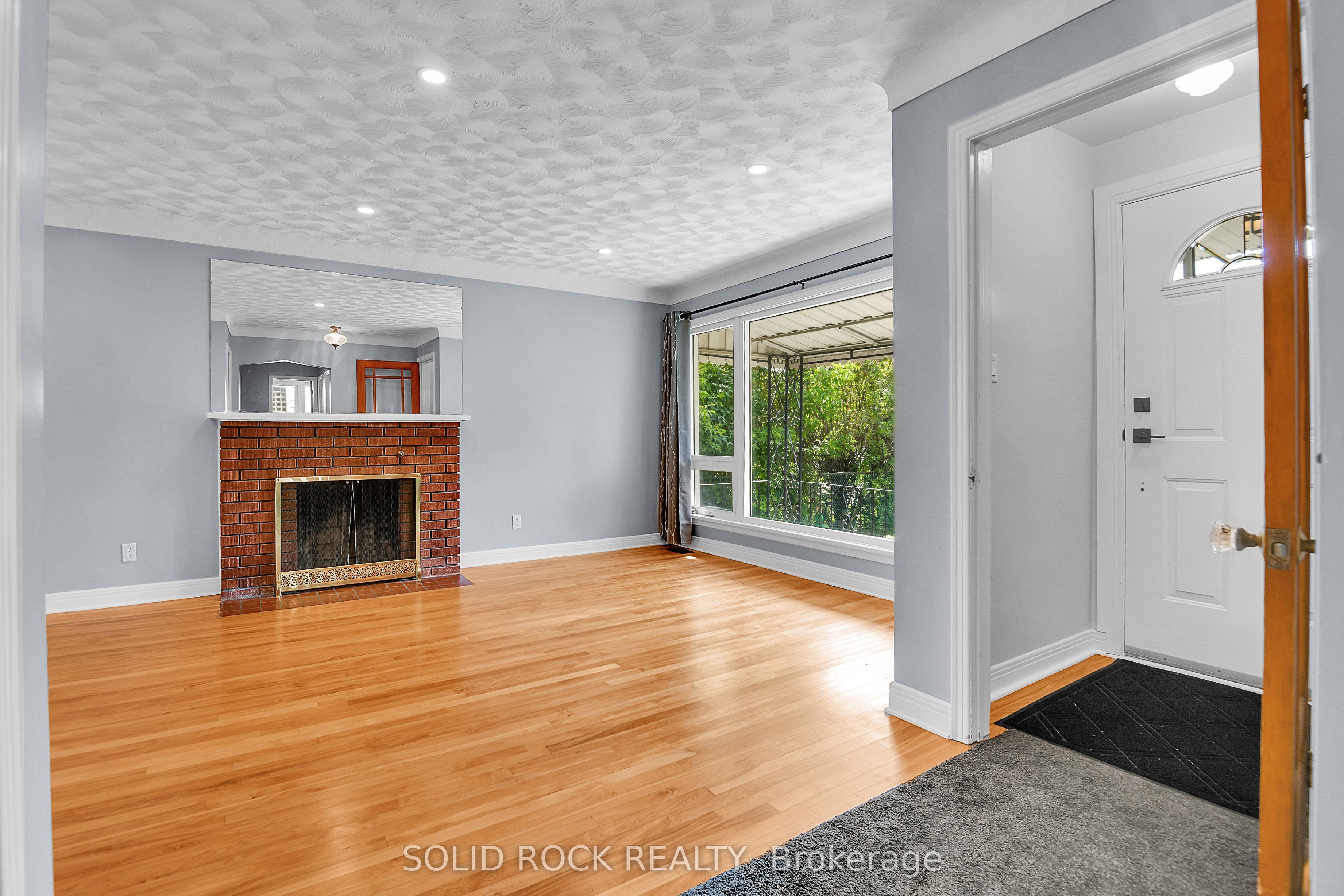 1227 Portland Avenue, Hunt Club - South Keys and Area, ON K1V 6G1 photo 3
