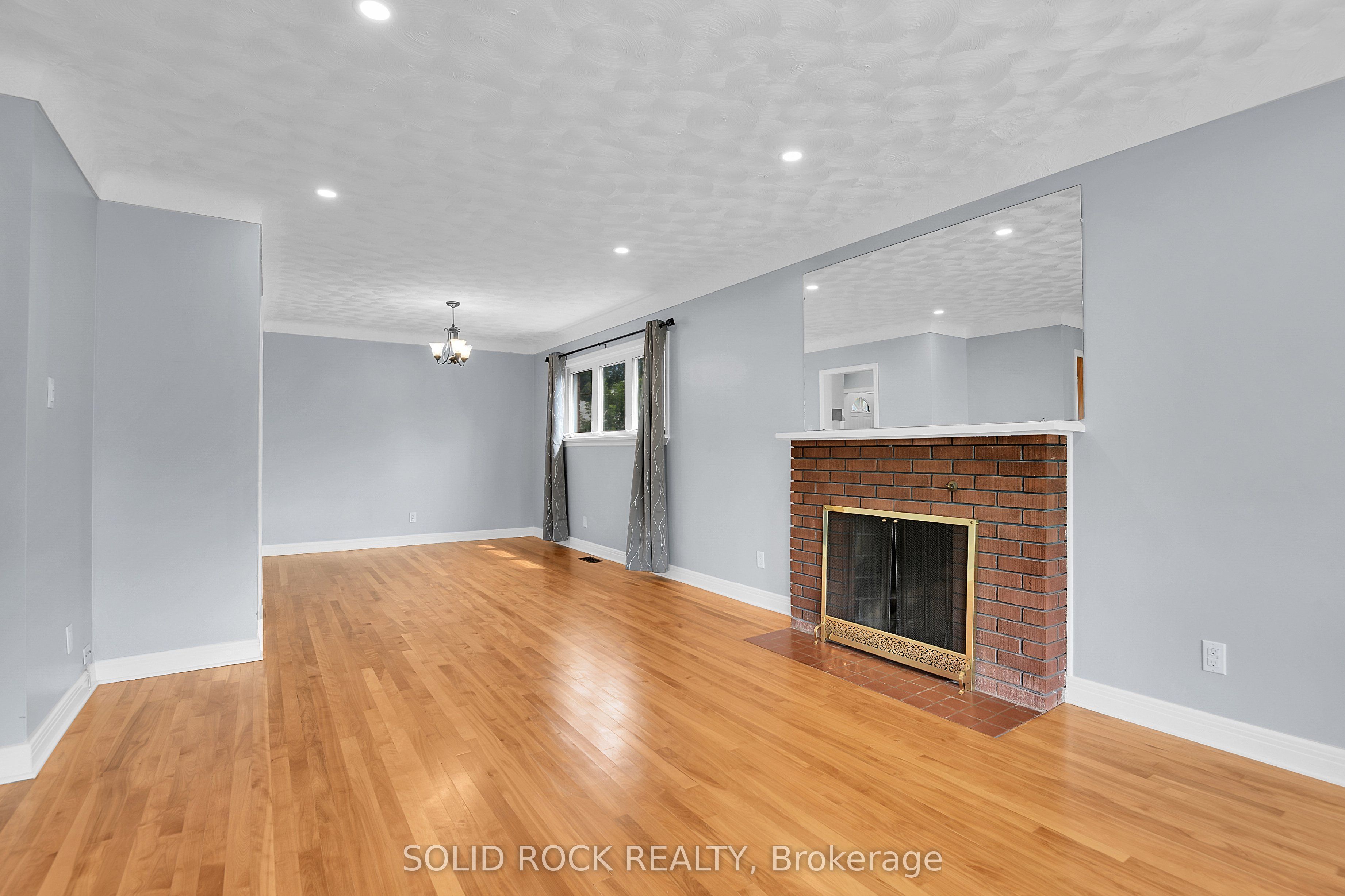 1227 Portland Avenue, Hunt Club - South Keys and Area, ON K1V 6G1 photo 5