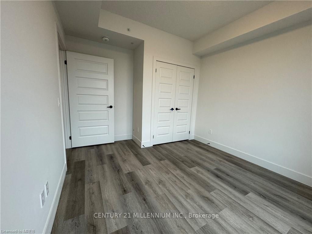 107 Roger Street 611, Waterloo, ON N2J 1A4 photo 5