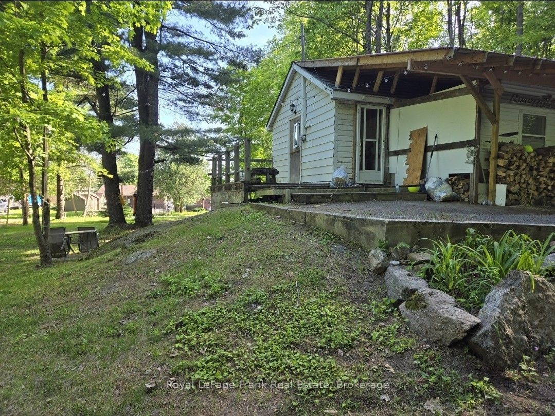 83 Powell Bay Road, Rideau Lakes, ON K0G 1E0 photo 2