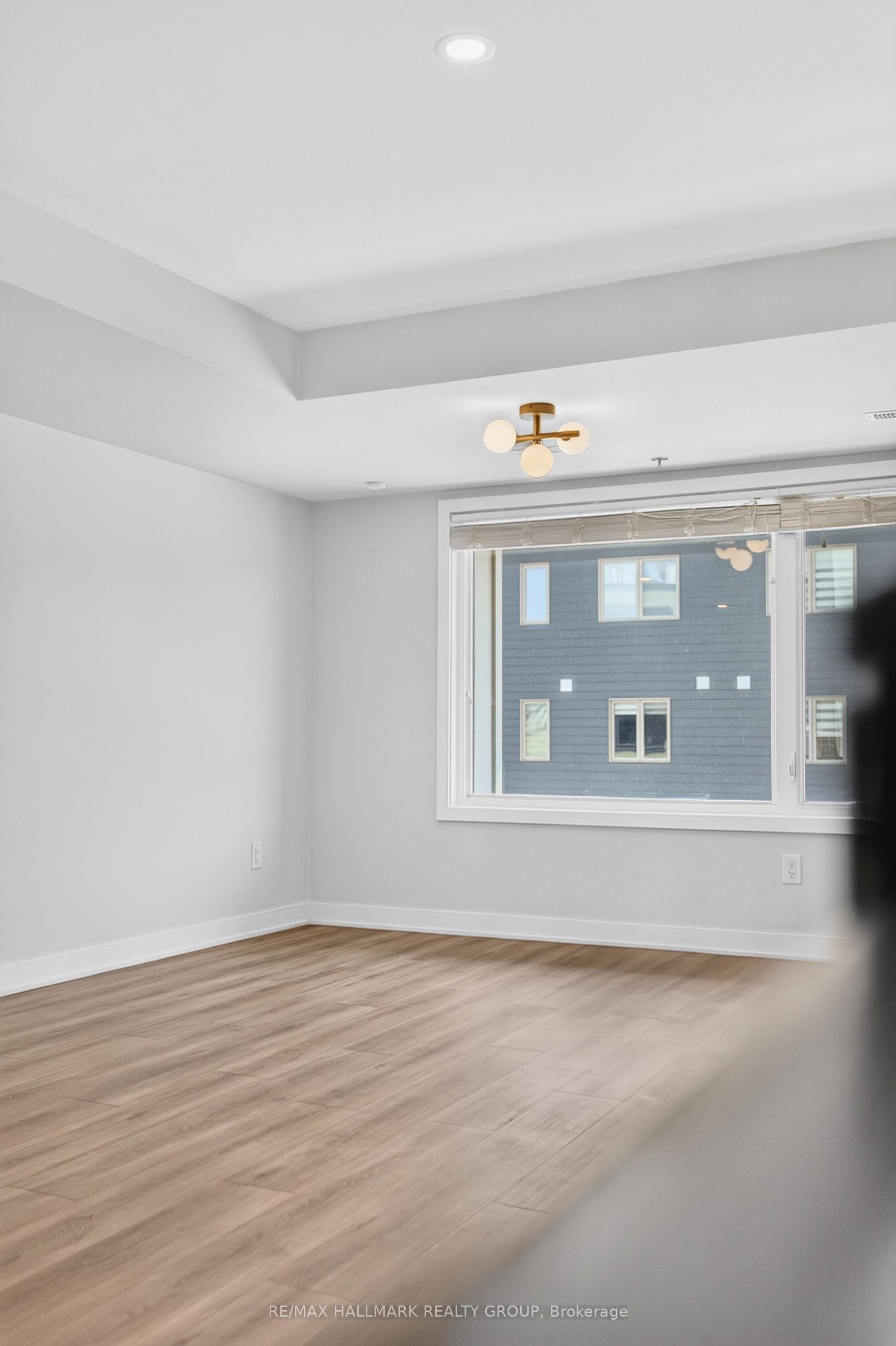 575 Takamose Private, Manor Park - Cardinal Glen and Area, ON K1K 4Z4 photo 4