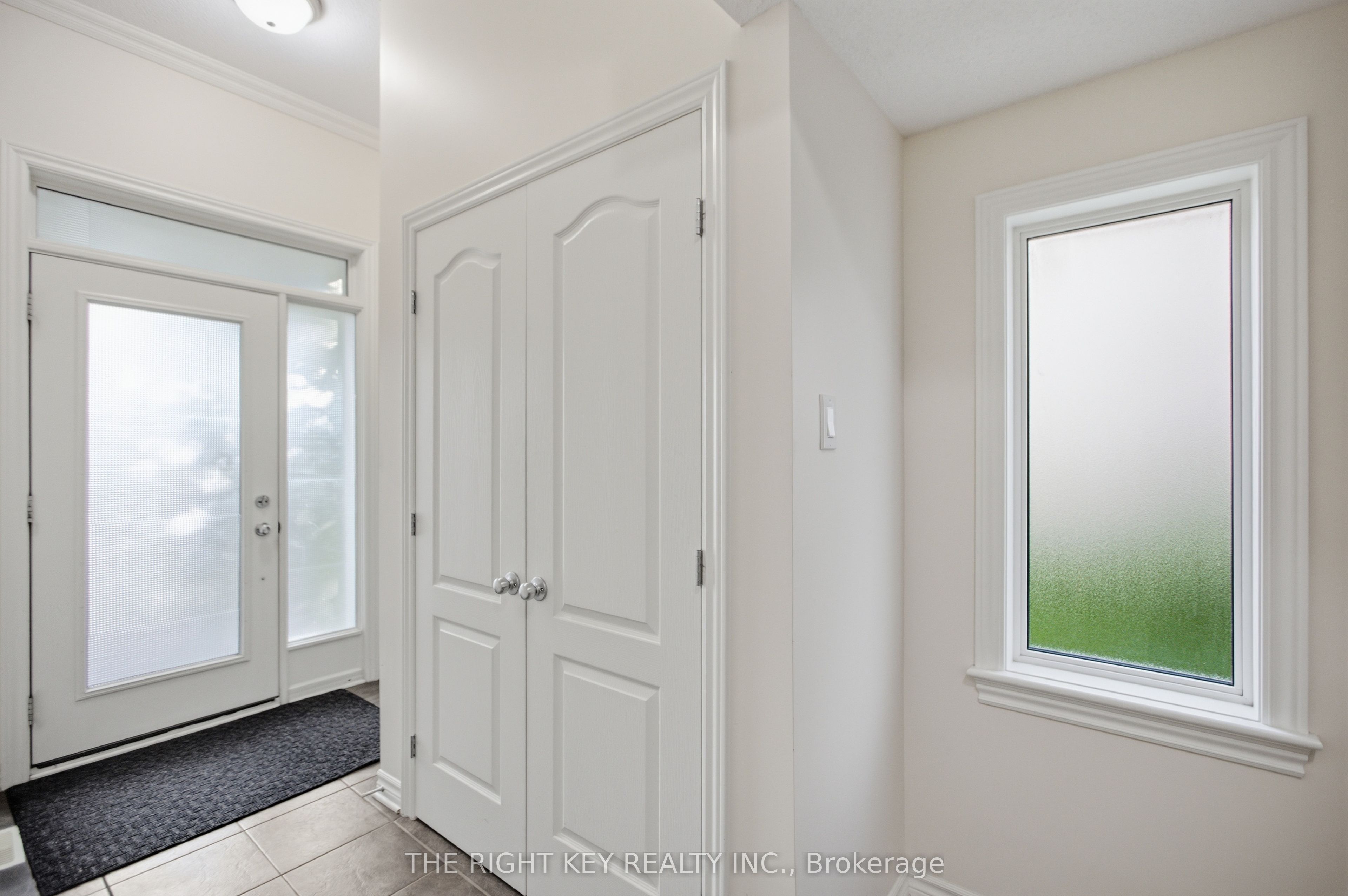 480 Stalwart Crescent, Blossom Park - Airport and Area, ON K1T 0H3 photo 3