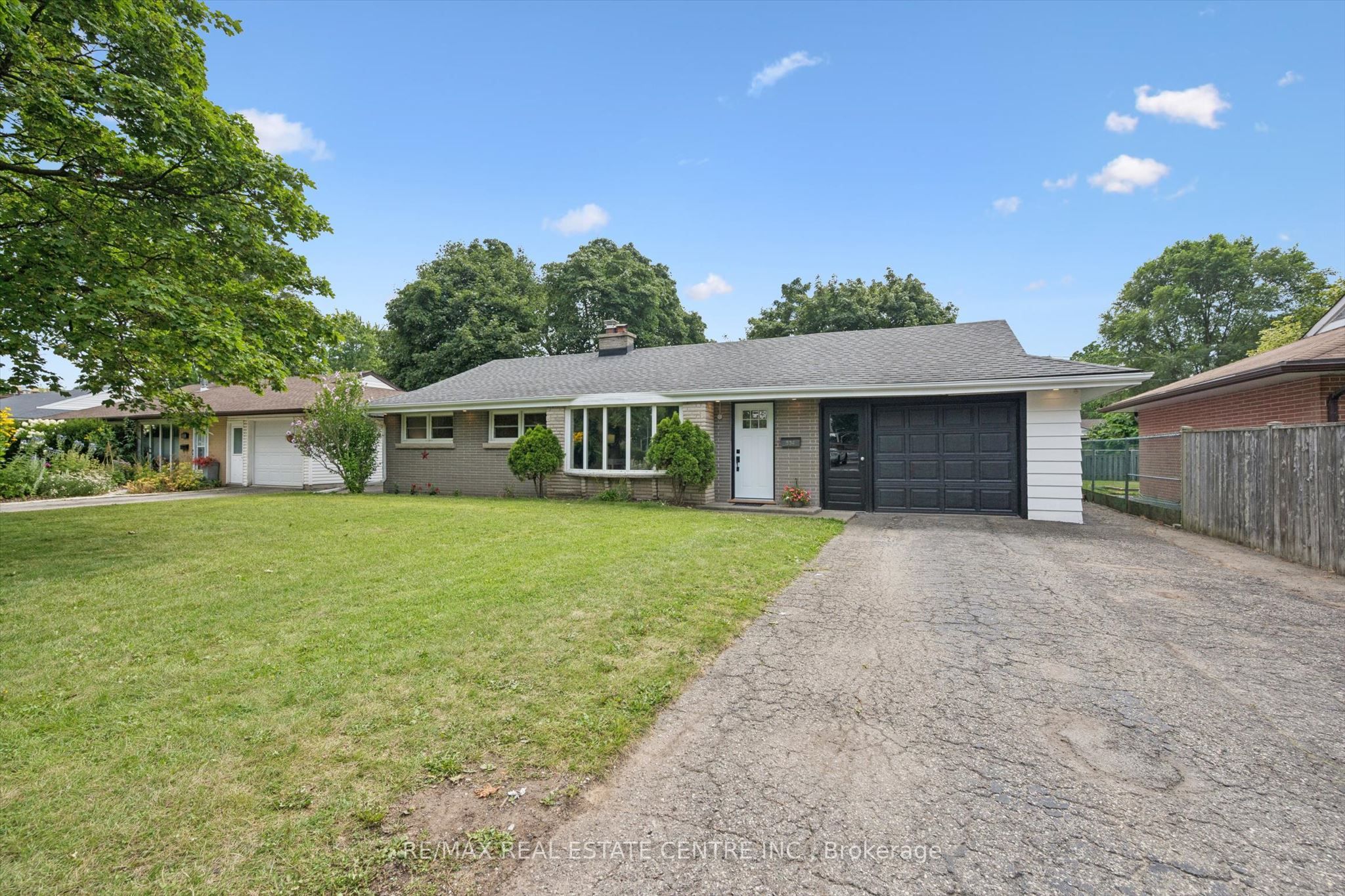 534 Bishop Street N, Cambridge, ON N3H 2K5