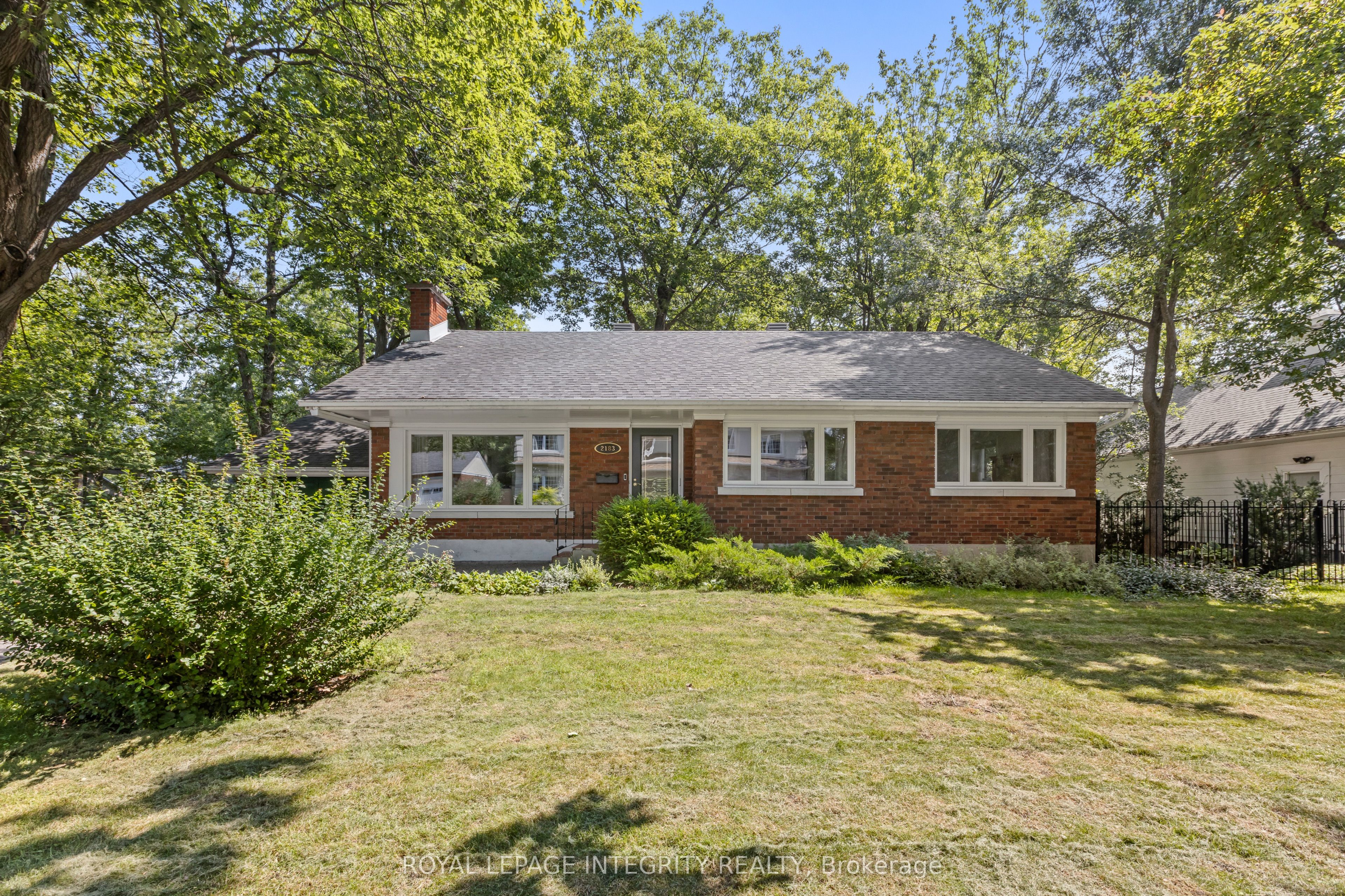 2183 Woodcrest Road, Alta Vista and Area, ON K1H 6J2 photo 3