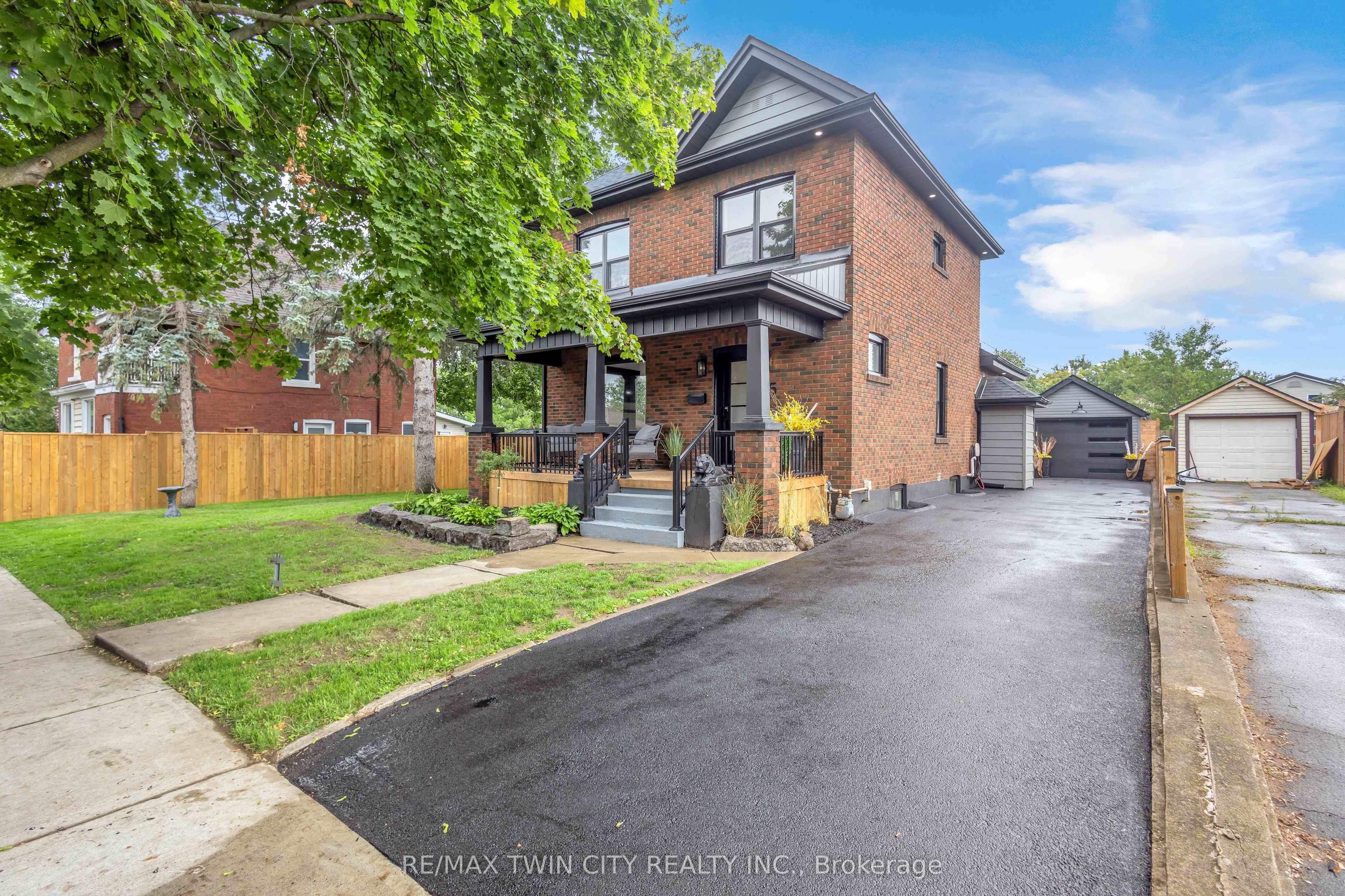 45 Brighton Avenue, Brantford, ON N3S 1V8