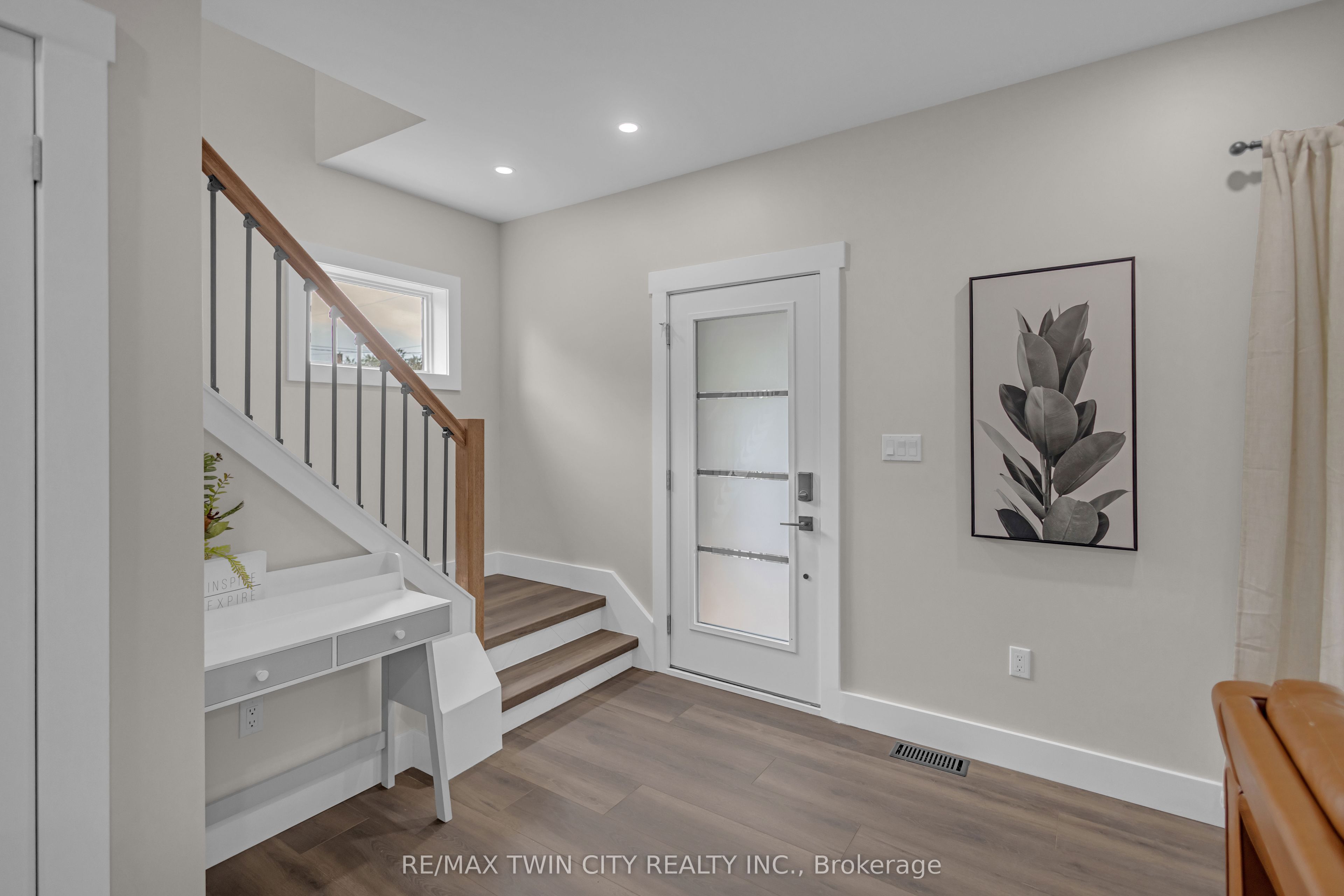 45 Brighton Avenue, Brantford, ON N3S 1V8 photo 3