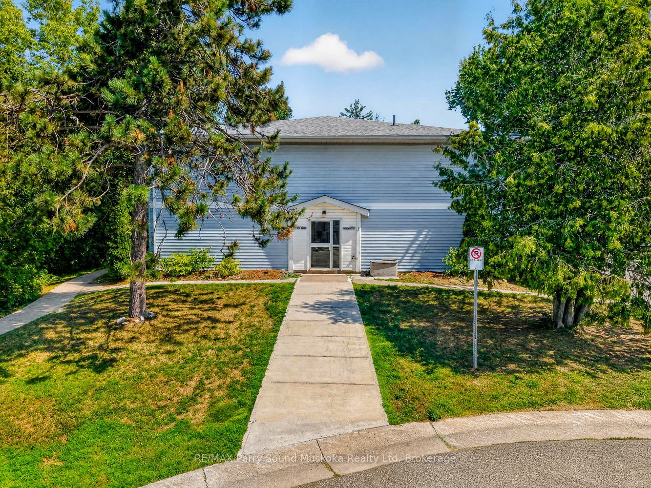 1 Georgian Bay Avenue 206, Parry Sound, ON P2A 3B1 photo 4