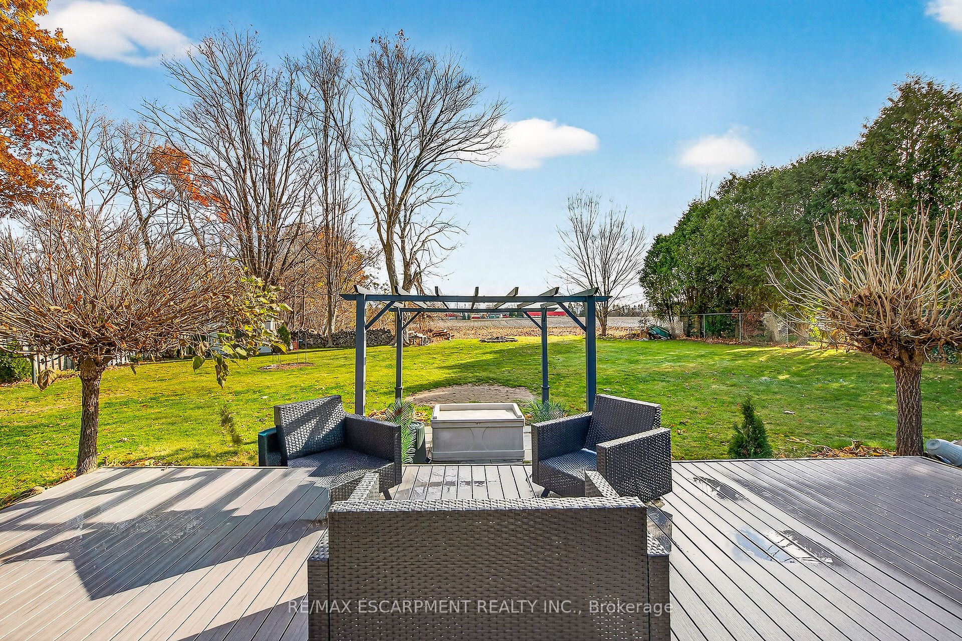 1597 Trinity Church Road, Hamilton, ON L0R 1P0 photo 2