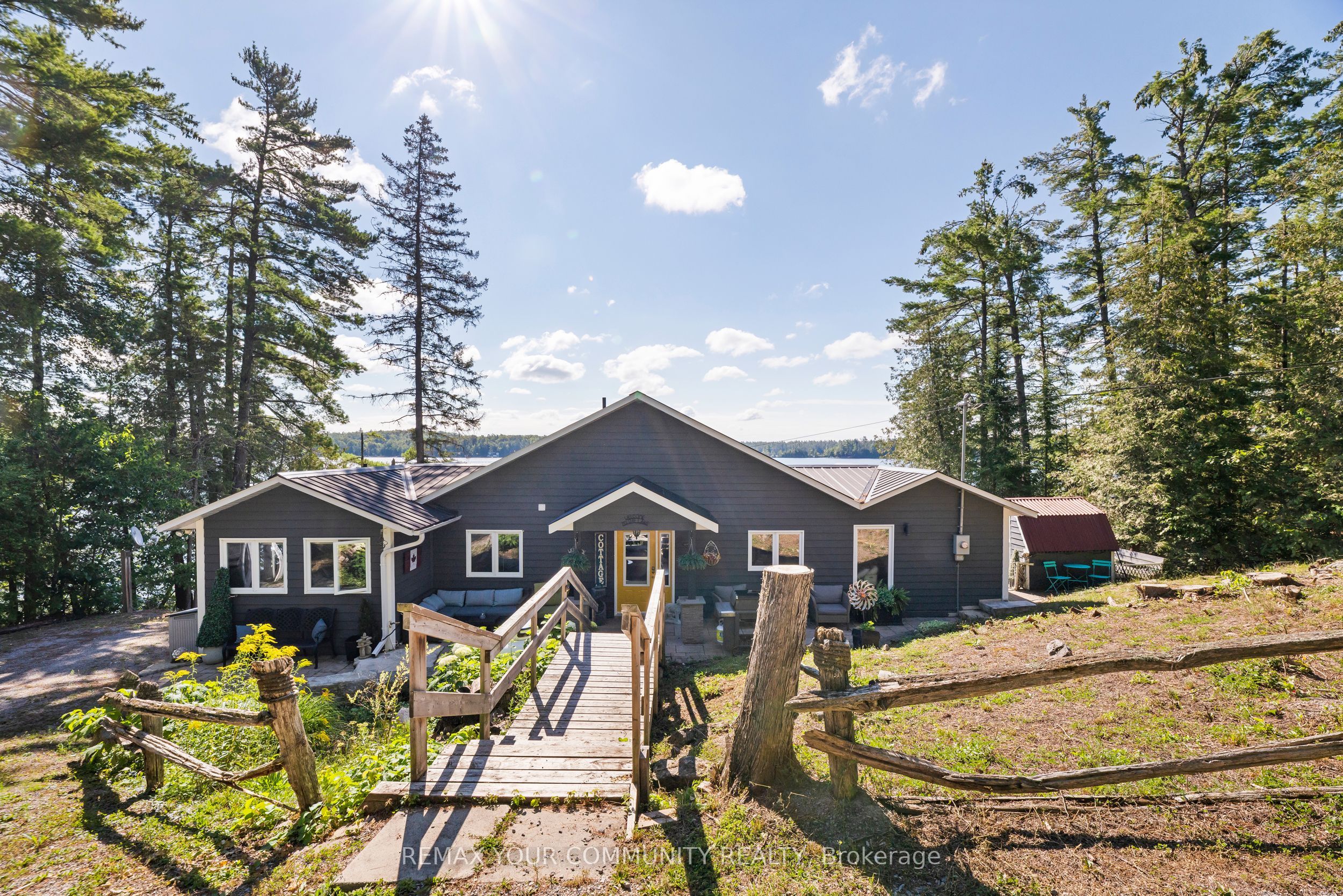 511 East Clear Bay Road, Trent Lakes, ON K0M 2A0 photo 2