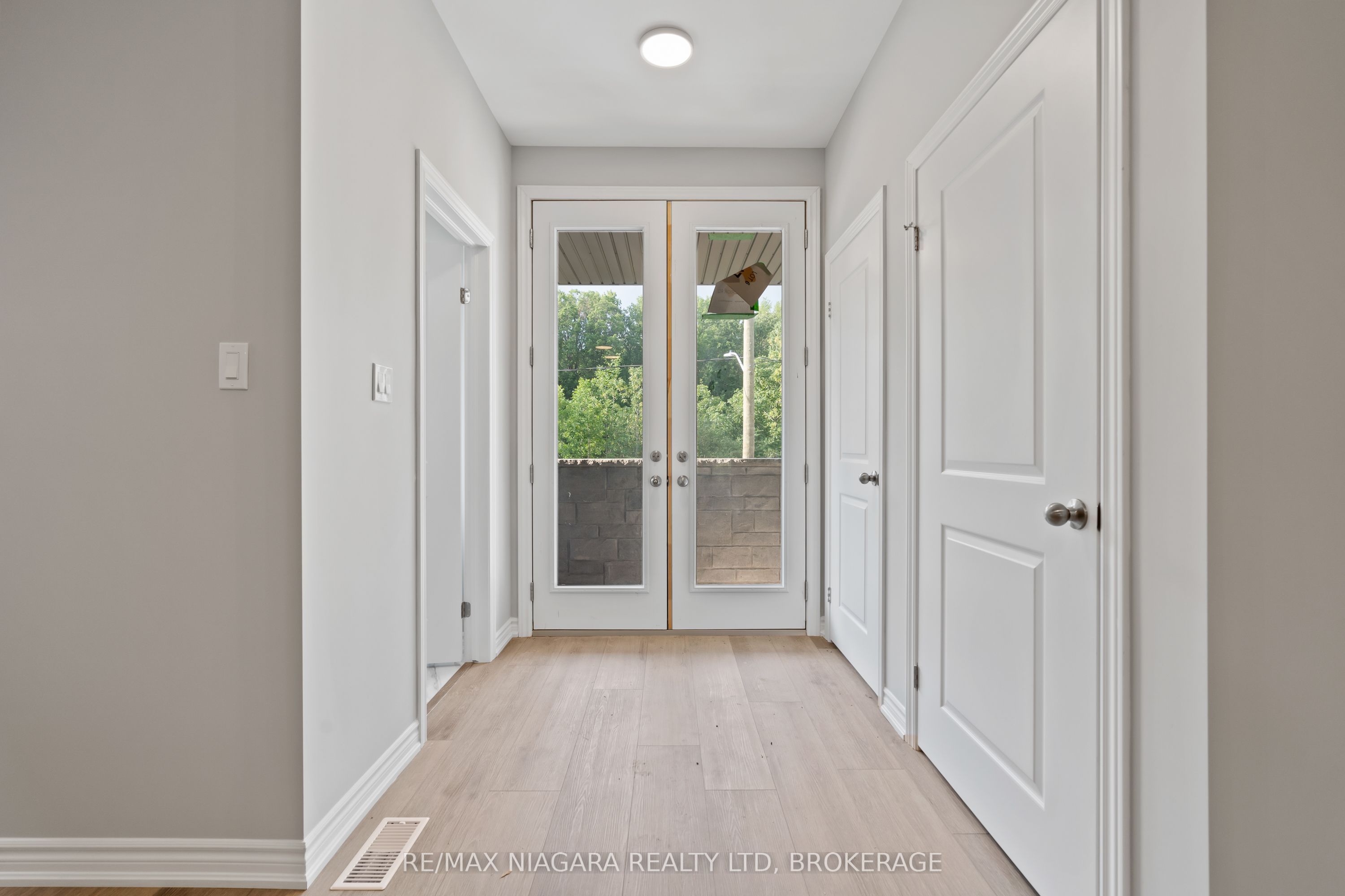 47 Superior Street, Welland, ON L3B 3G3 photo 4