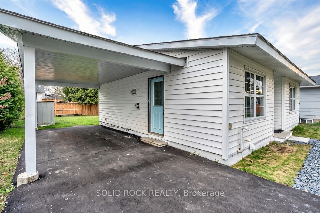 2158 Fillmore Crescent, Beacon Hill North - South and Area, ON K1J 6A4 photo 2