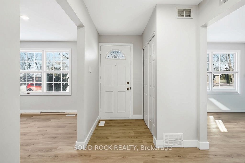2158 Fillmore Crescent, Beacon Hill North - South and Area, ON K1J 6A4 photo 3