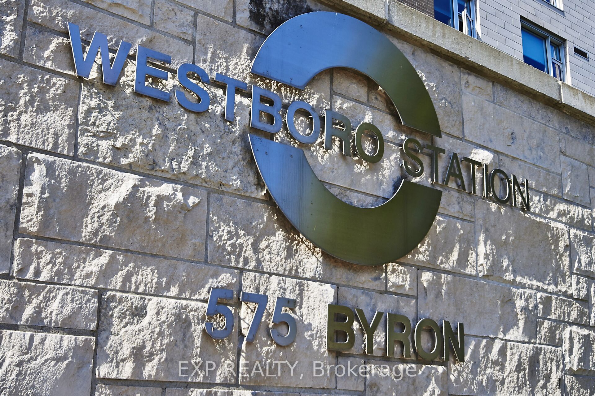 575 Byron Avenue 203, Carlingwood - Westboro and Area, ON K2A 1R7 photo 2