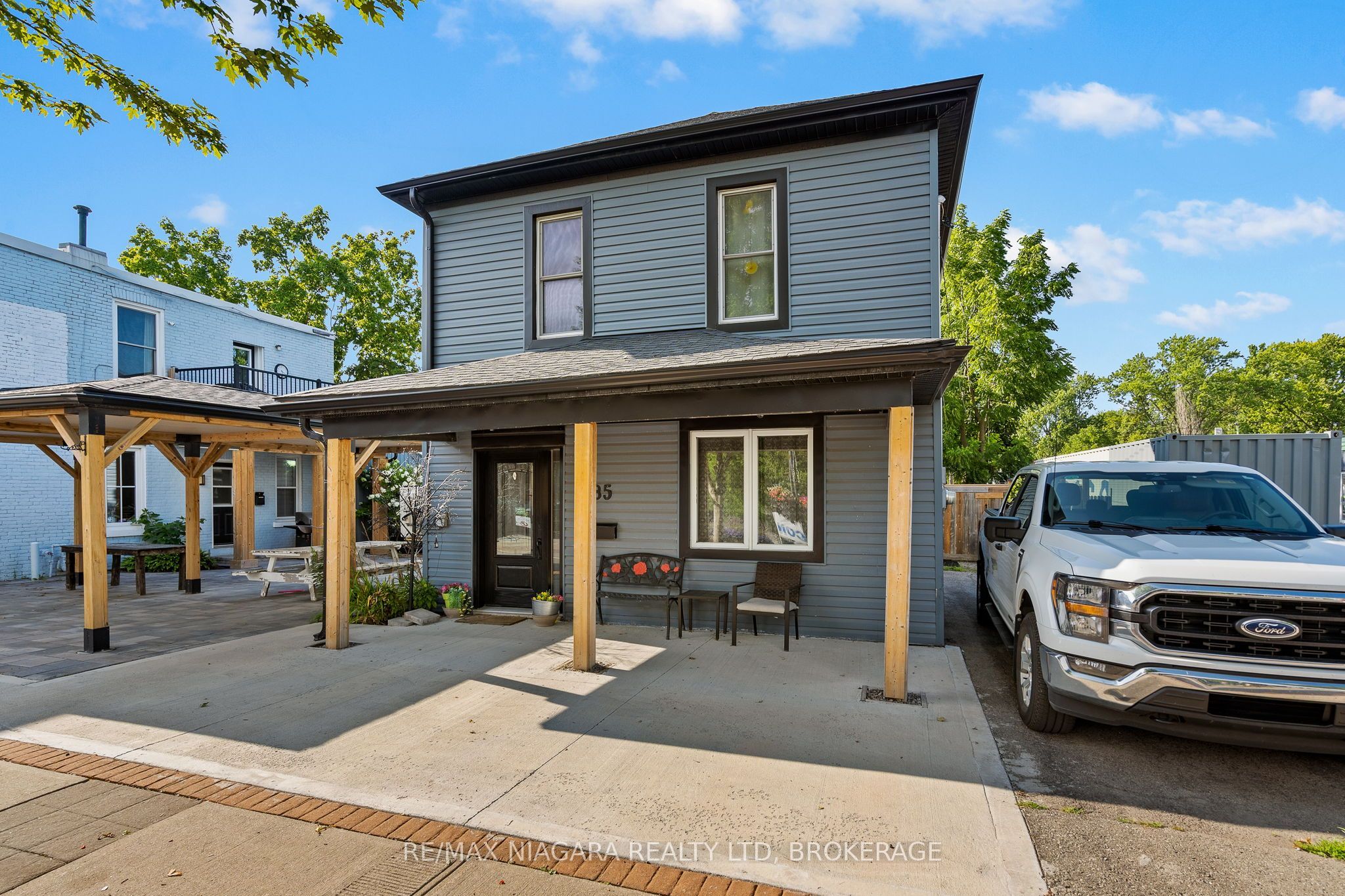 85 MAIN Street W, Port Colborne, ON L3K 3V1