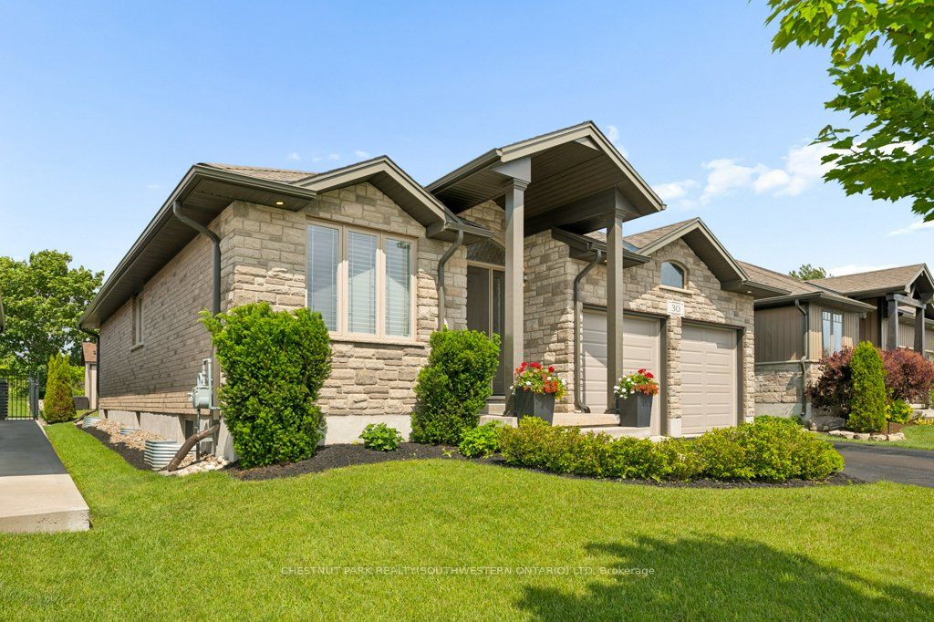 30 Duncan Court, Centre Wellington, ON N1M 0E9 photo 2
