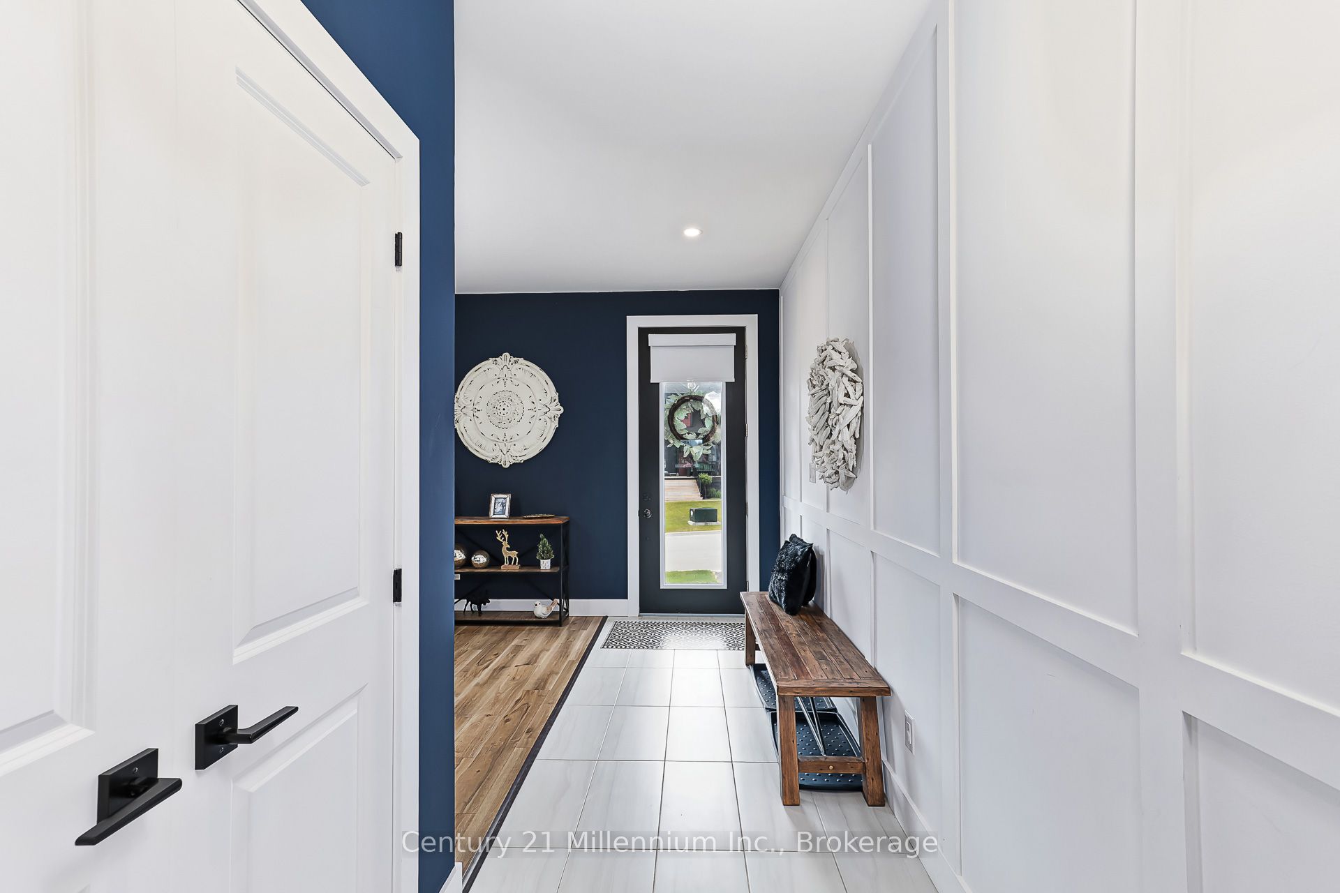 160 Sycamore Street, Blue Mountains, ON L9Y 4E4 photo 4