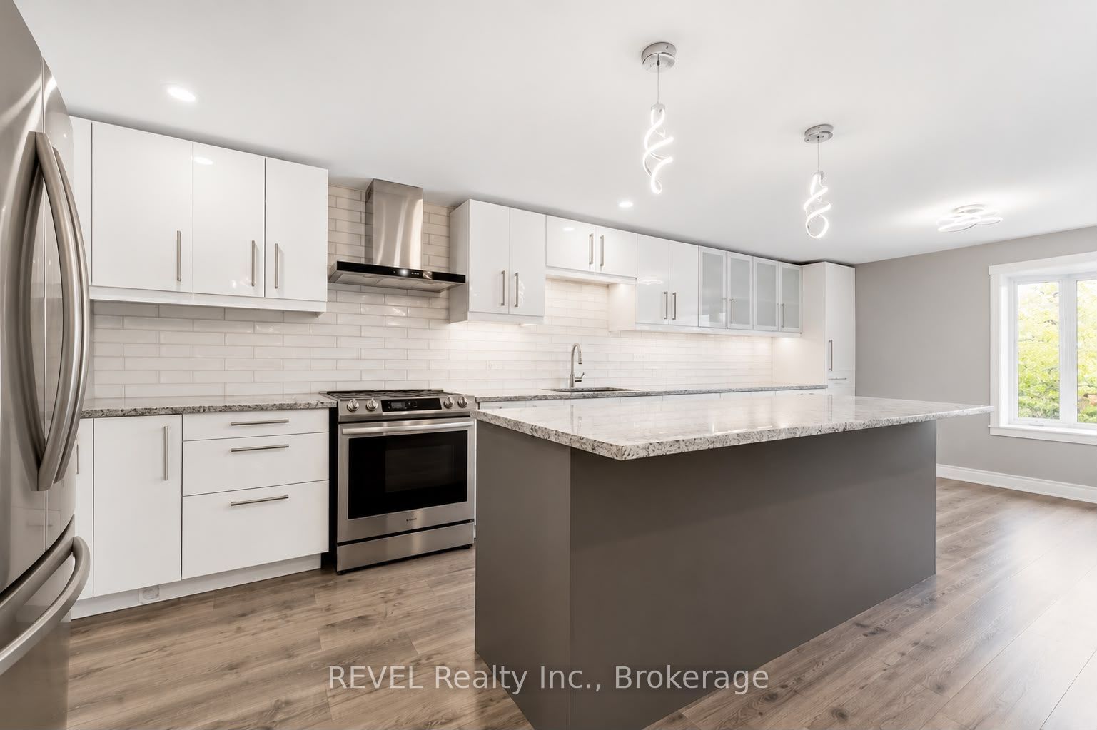 52 BULA Drive UPPER, St. Catharines, ON L2N 6R6 photo 3
