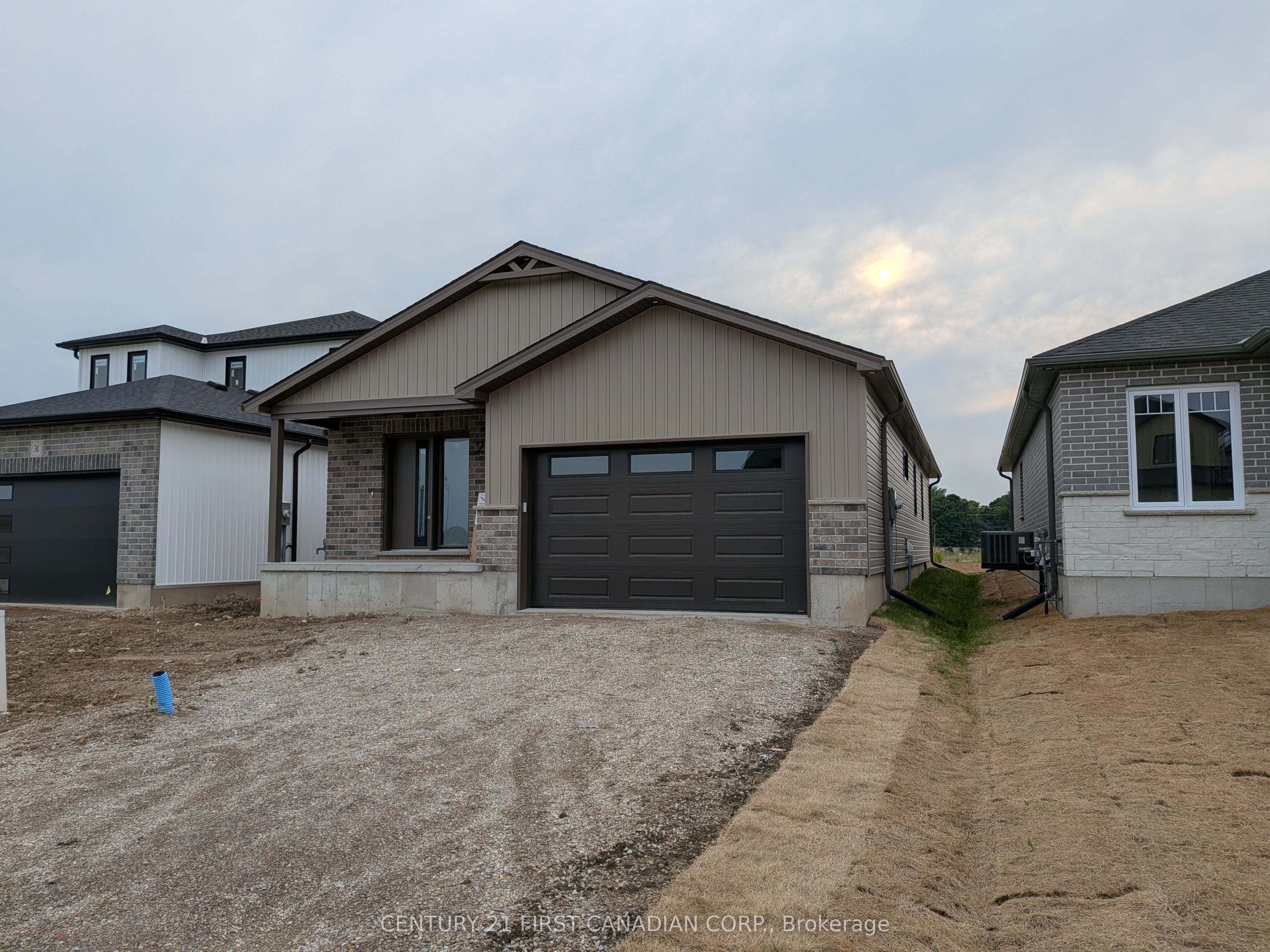 29 Sheldabren Street, North Middlesex, ON N0M 1A0 photo 3