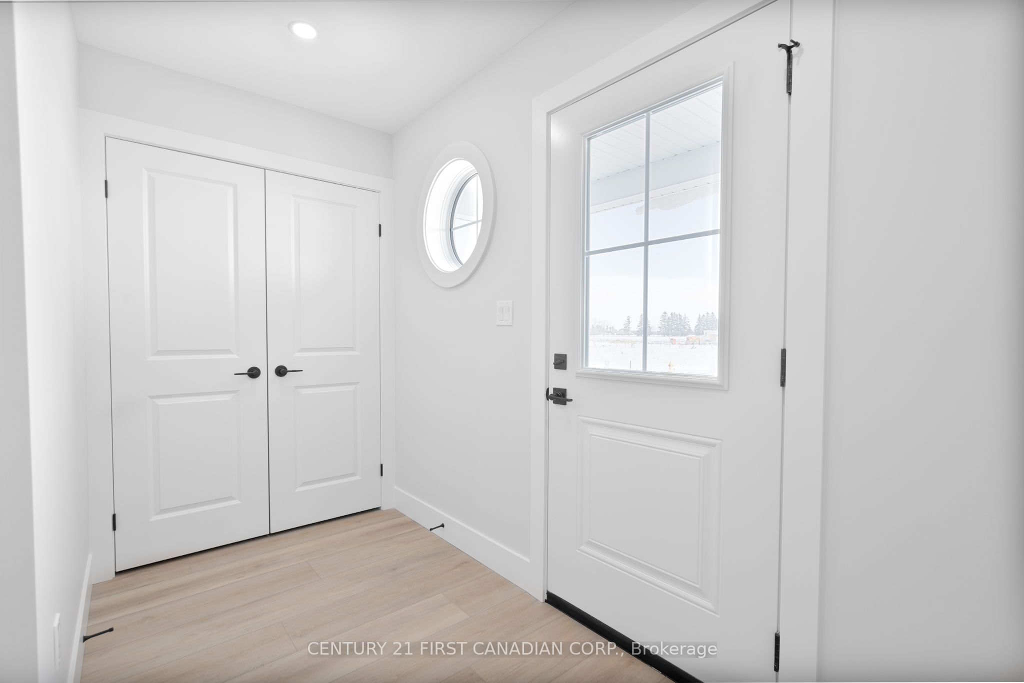 29 Sheldabren Street, North Middlesex, ON N0M 1A0 photo 4