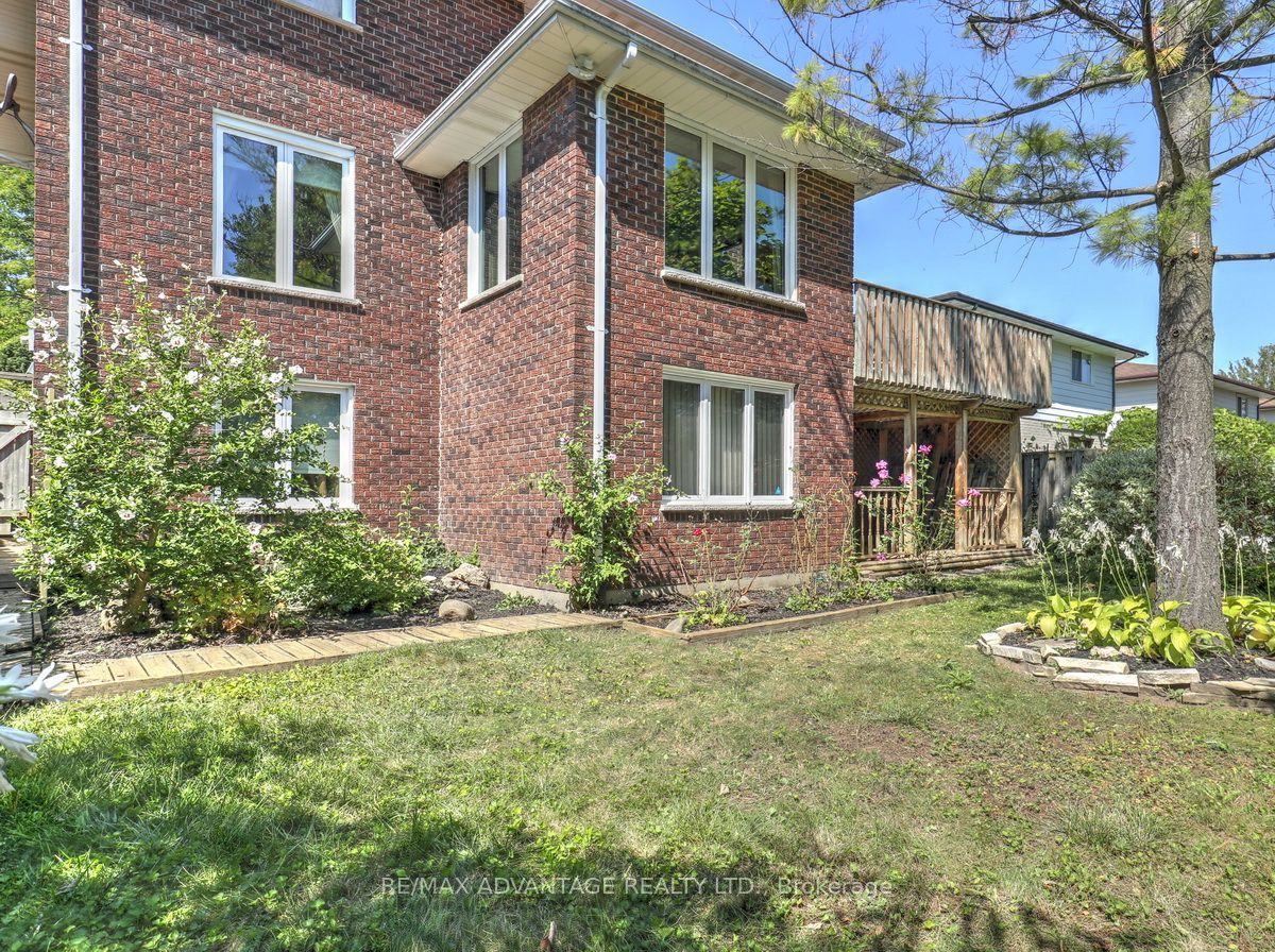 264 Suffolk Place, London North, ON N6G 3S4 photo 3