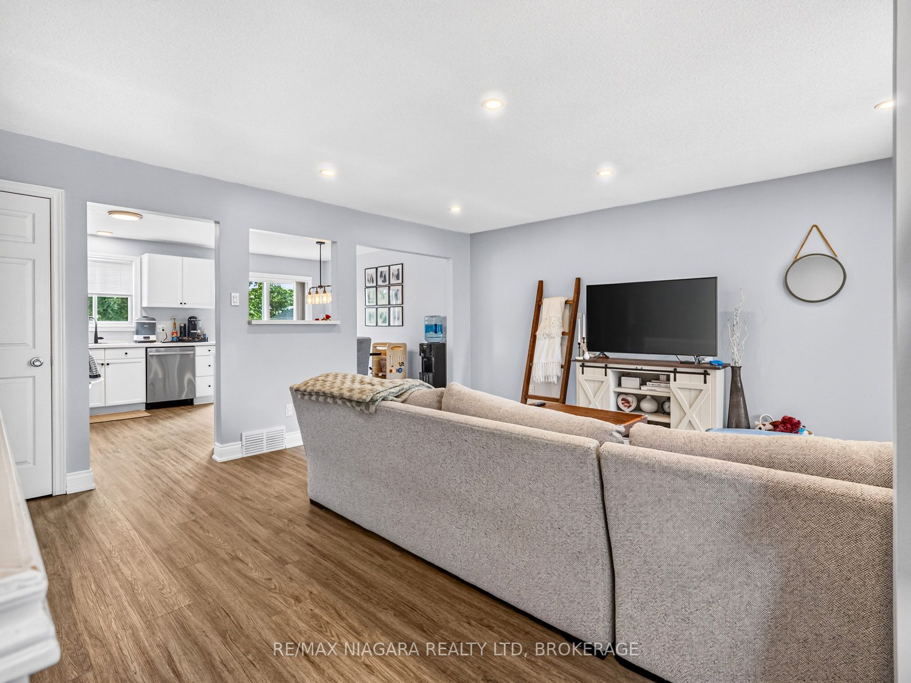 936 Colette Road, Fort Erie, ON L2A 6G7 photo 5