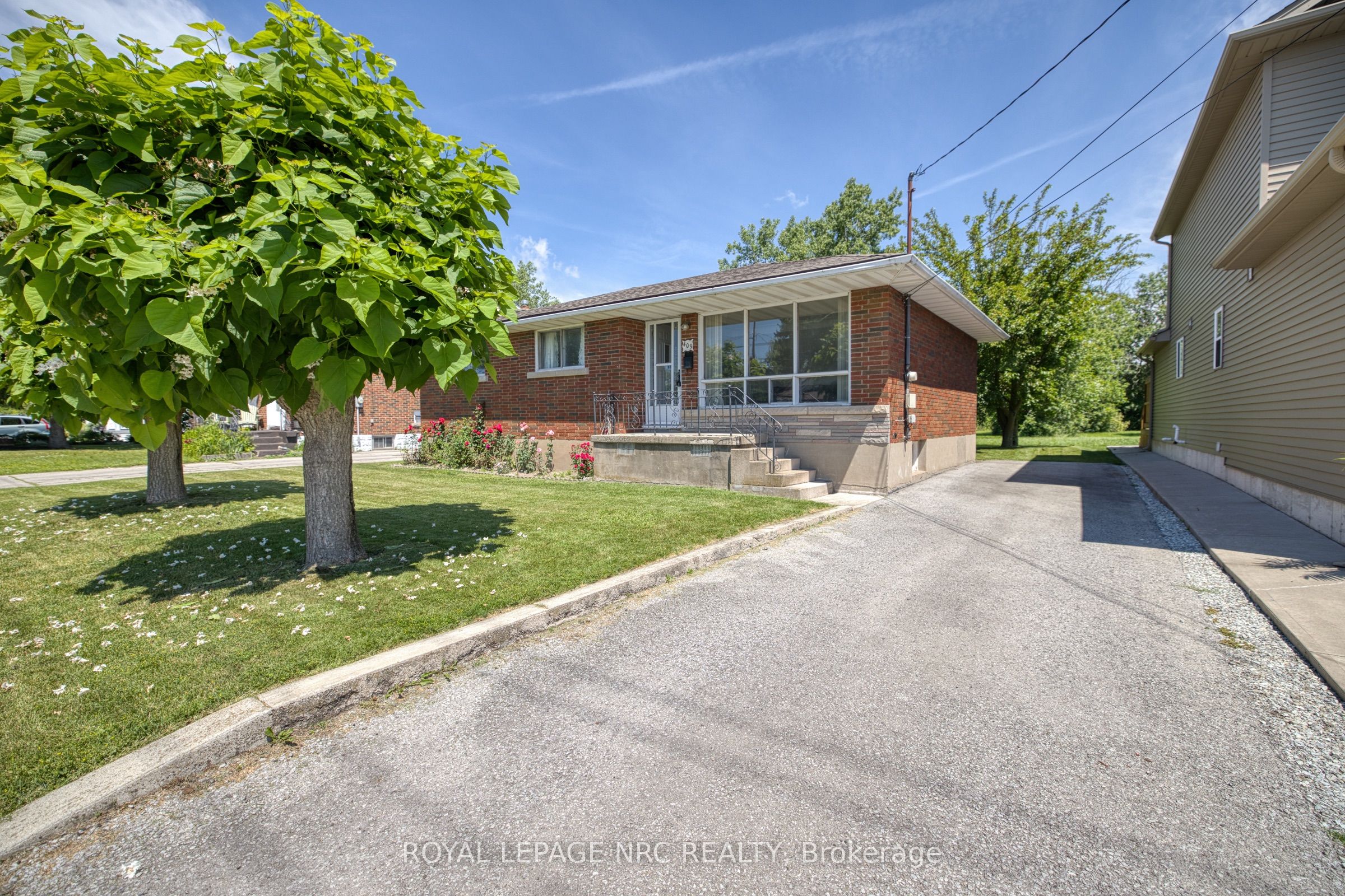 409 Broadway Avenue, Welland, ON L3C 5M3