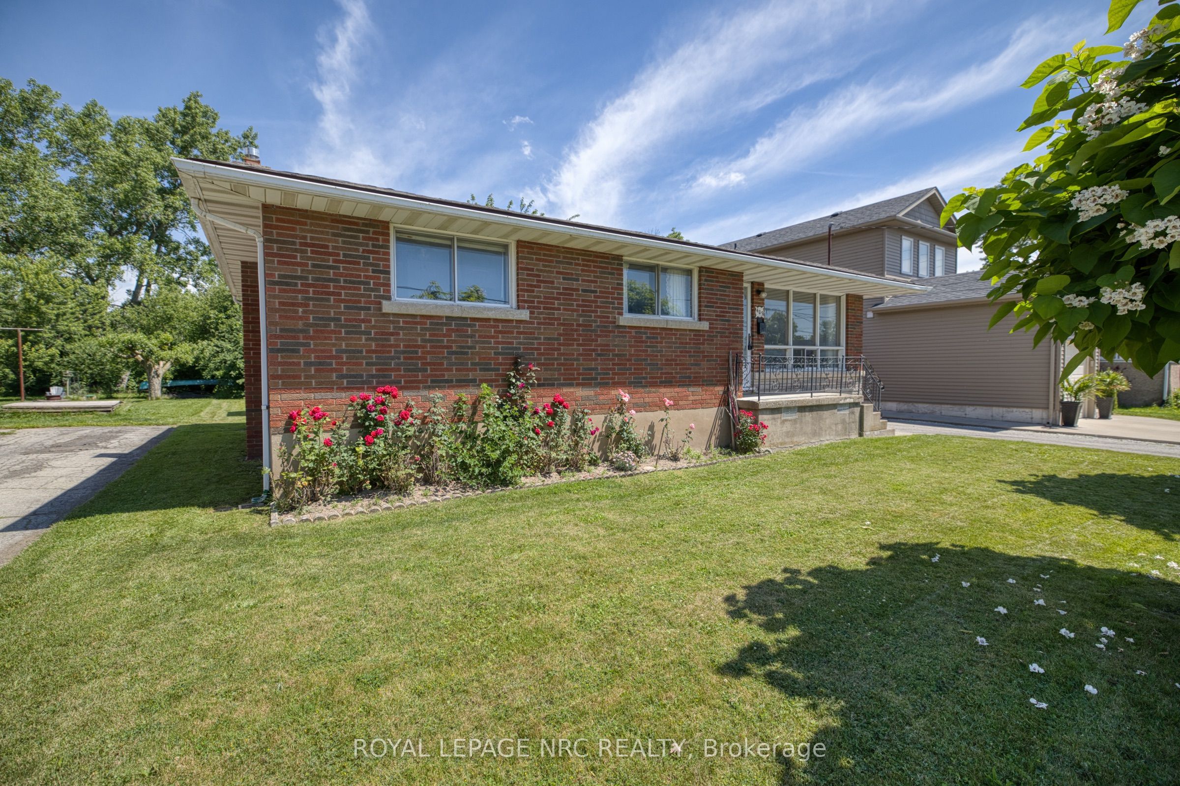 409 Broadway Avenue, Welland, ON L3C 5M3 photo 4