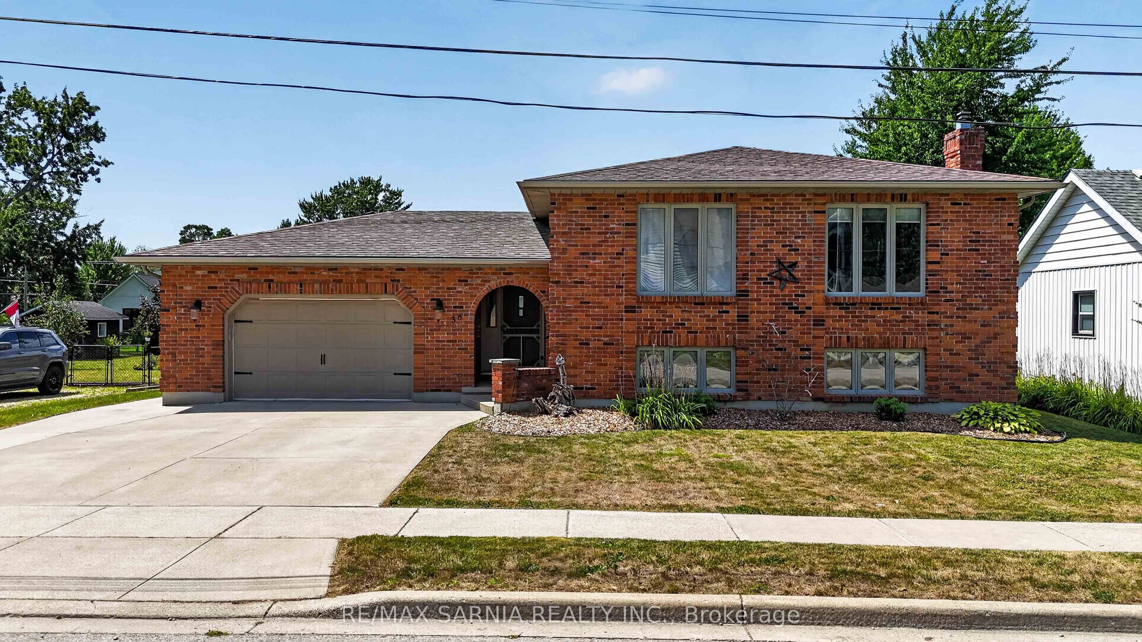 36 UNION Street, Lambton Shores, ON N0N 1J0 photo 2