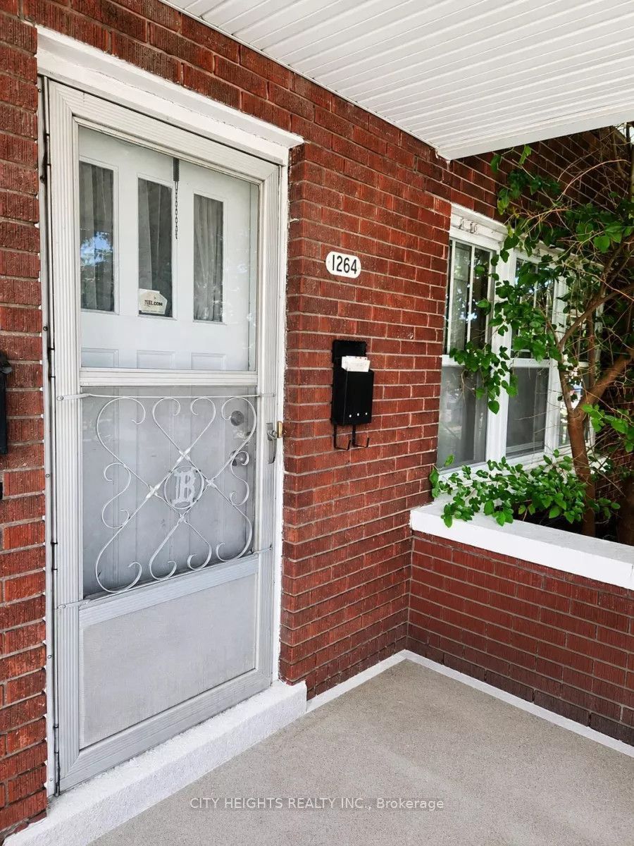 1264 Elsmere Avenue #2, Windsor, ON N8X 4G5 photo 2