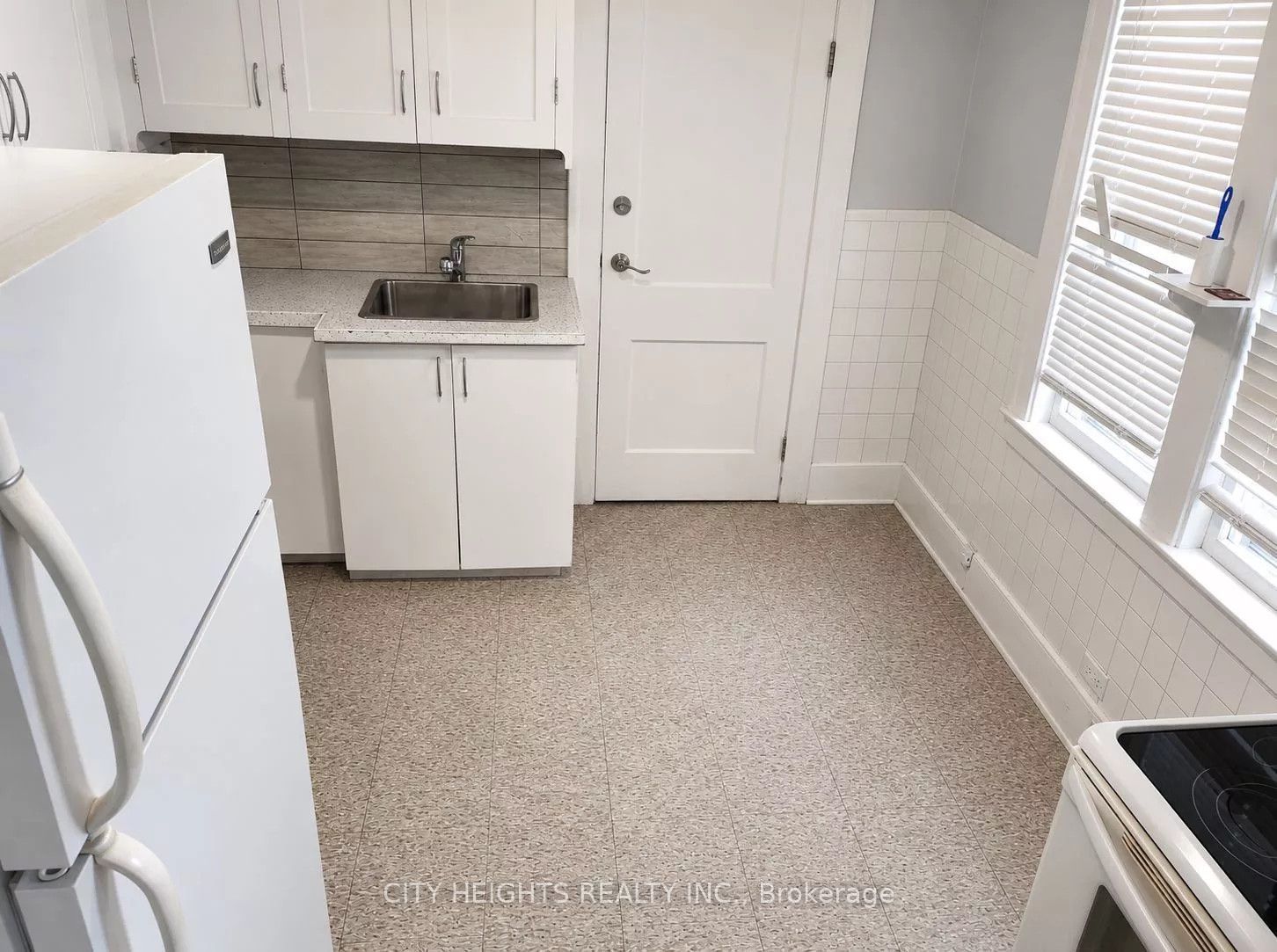 1264 Elsmere Avenue #2, Windsor, ON N8X 4G5 photo 5