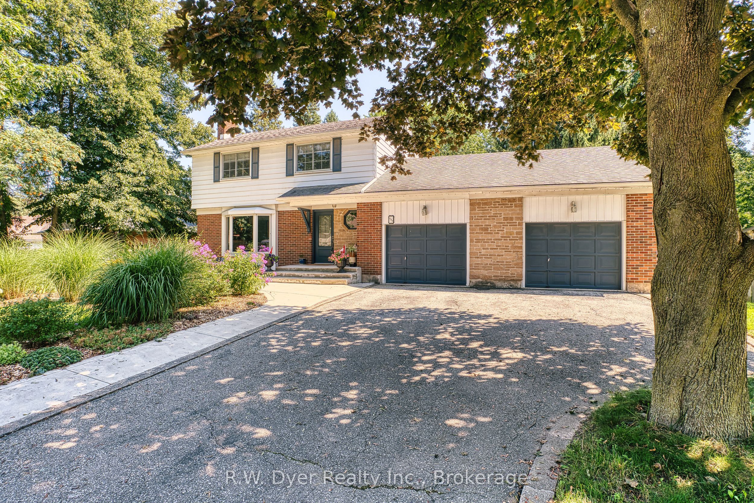 127 Blenheim Road, Cambridge, ON N1S 1G4 photo 2