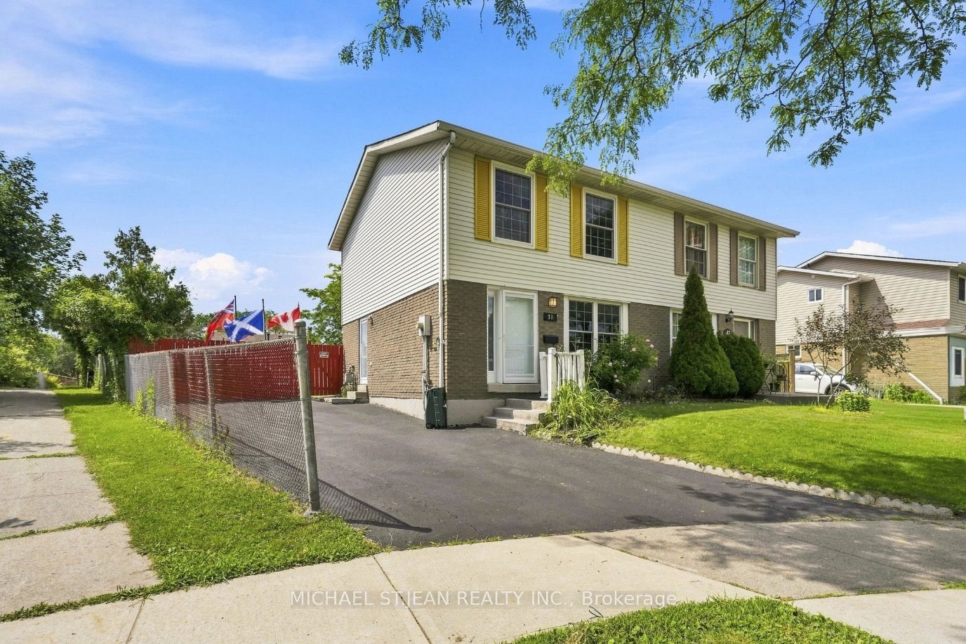 31 Belleau Street, Hamilton, ON L8J 1N1 photo 3