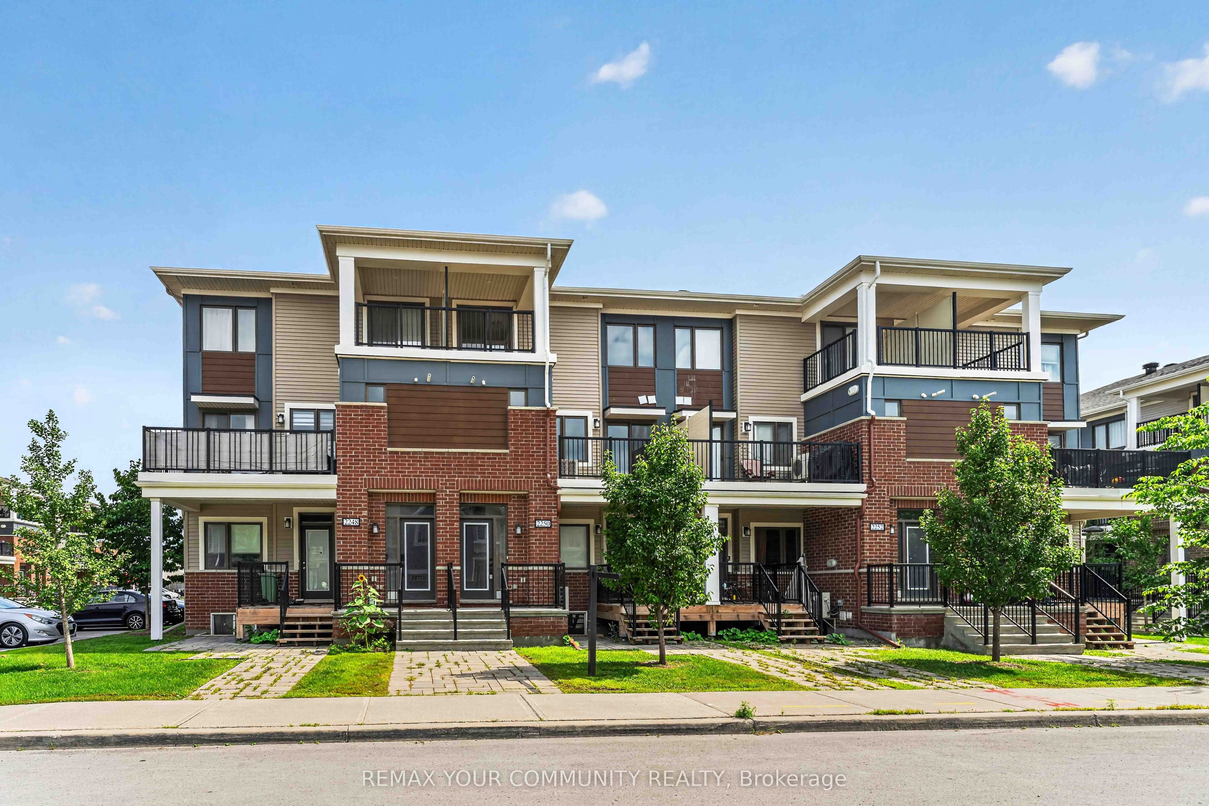 2250 Watercolours Way, Barrhaven, ON K2J 6R2