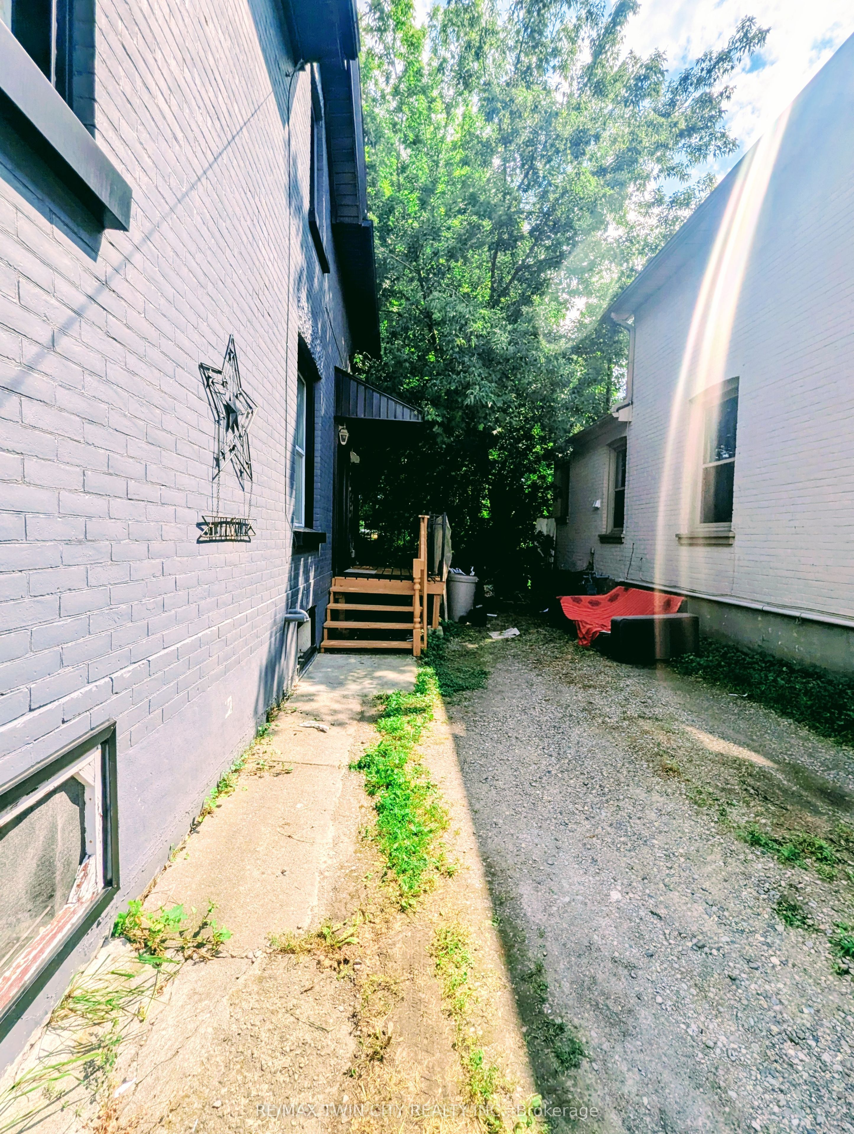 81 Grey Street, Brantford, ON N3T 2T4 photo 5