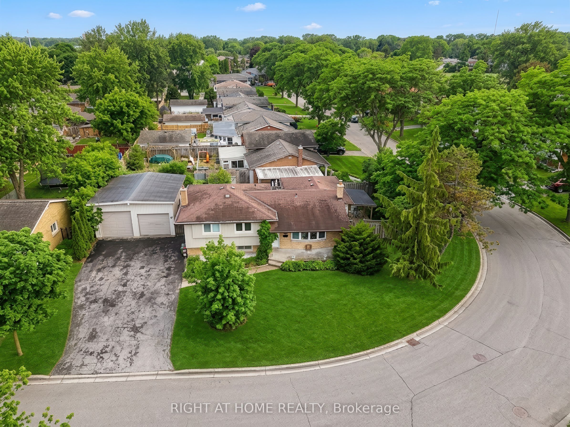 68 Downing Crescent, London South, ON N6C 3C8 photo 4