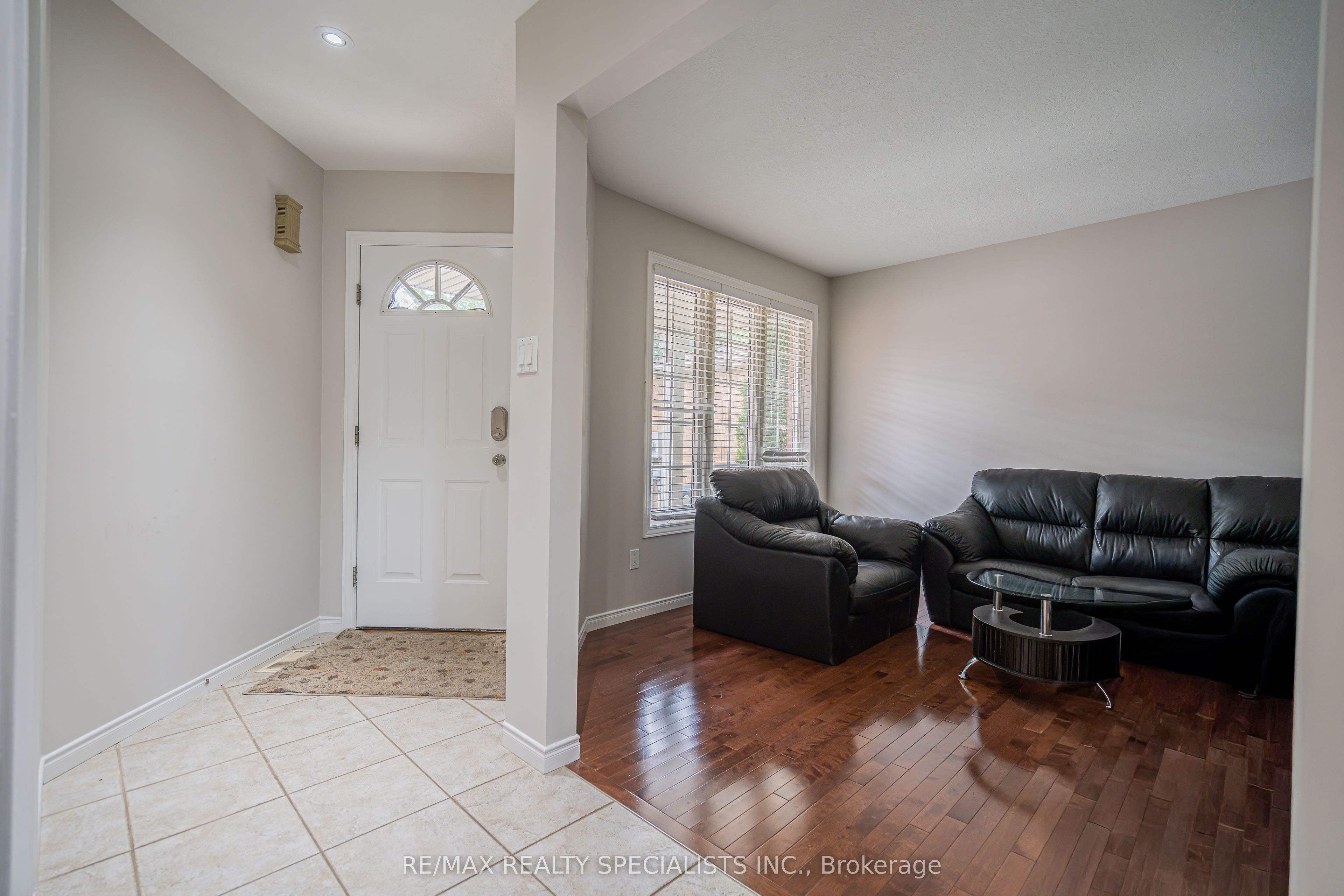 236 SUMMERFIELD Drive, Guelph, ON N1L 1L5 photo 3