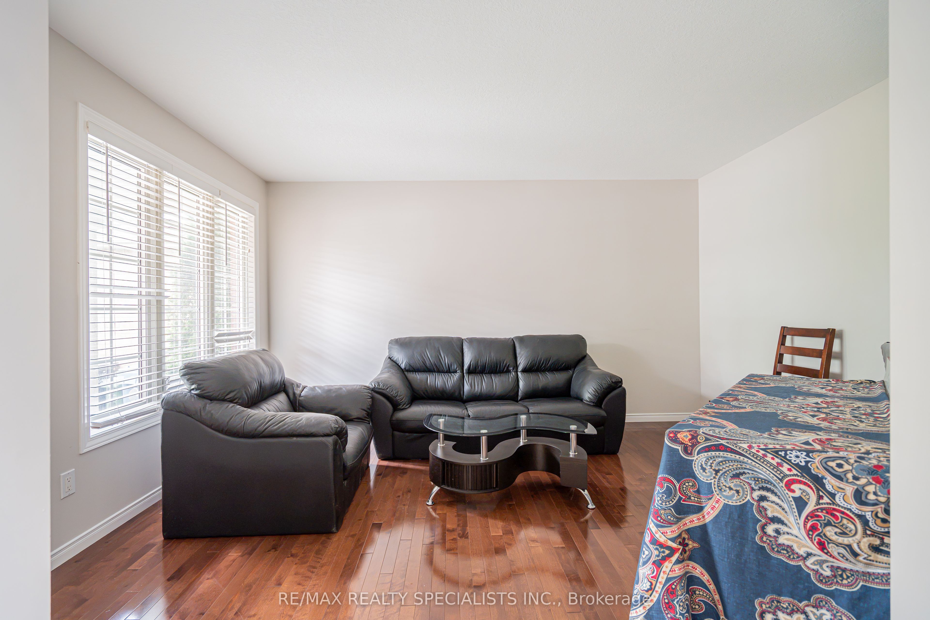 236 SUMMERFIELD Drive, Guelph, ON N1L 1L5 photo 4