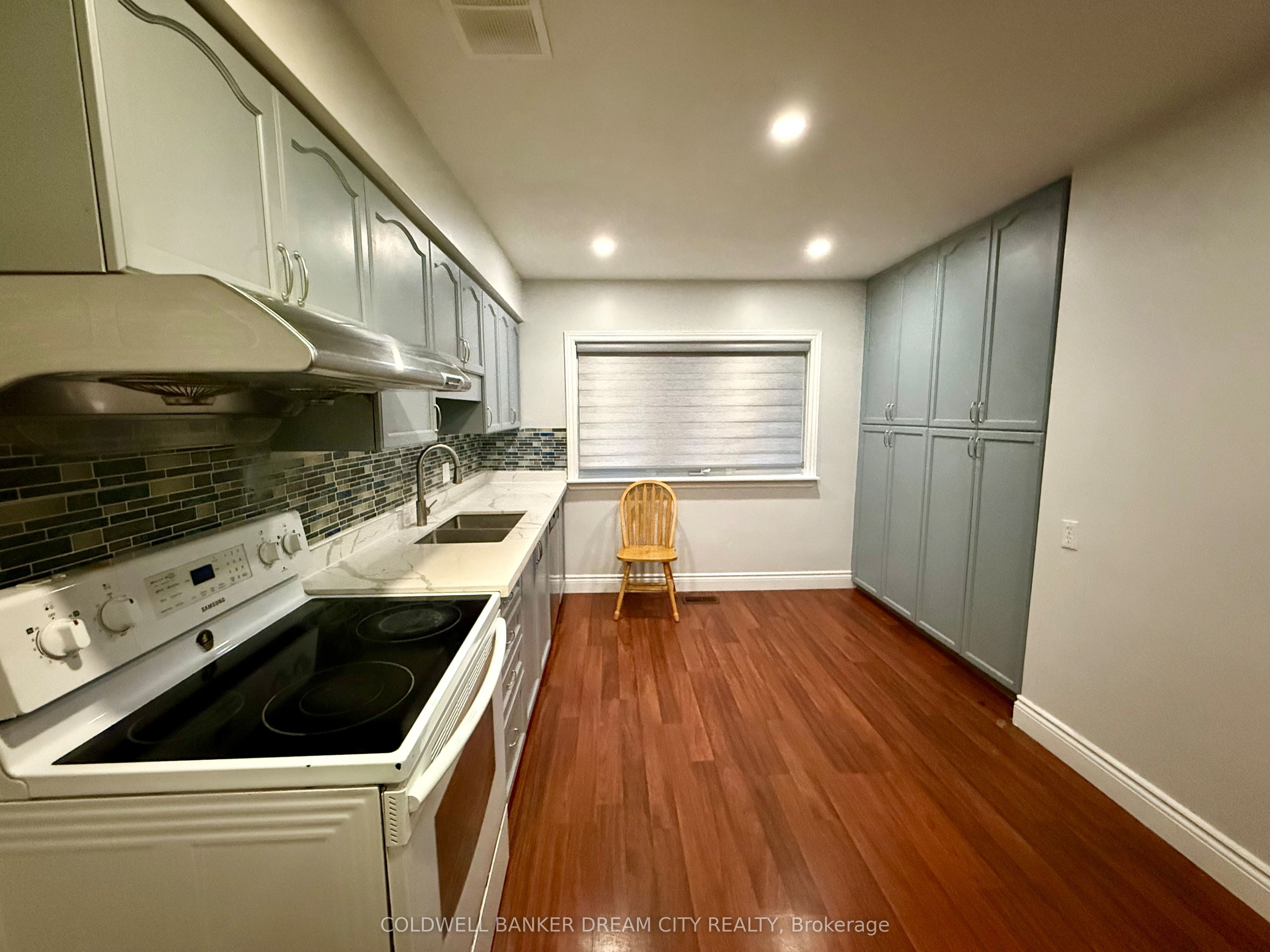 234 Erb Street UPPER, Waterloo, ON N2J 1M8 photo 4